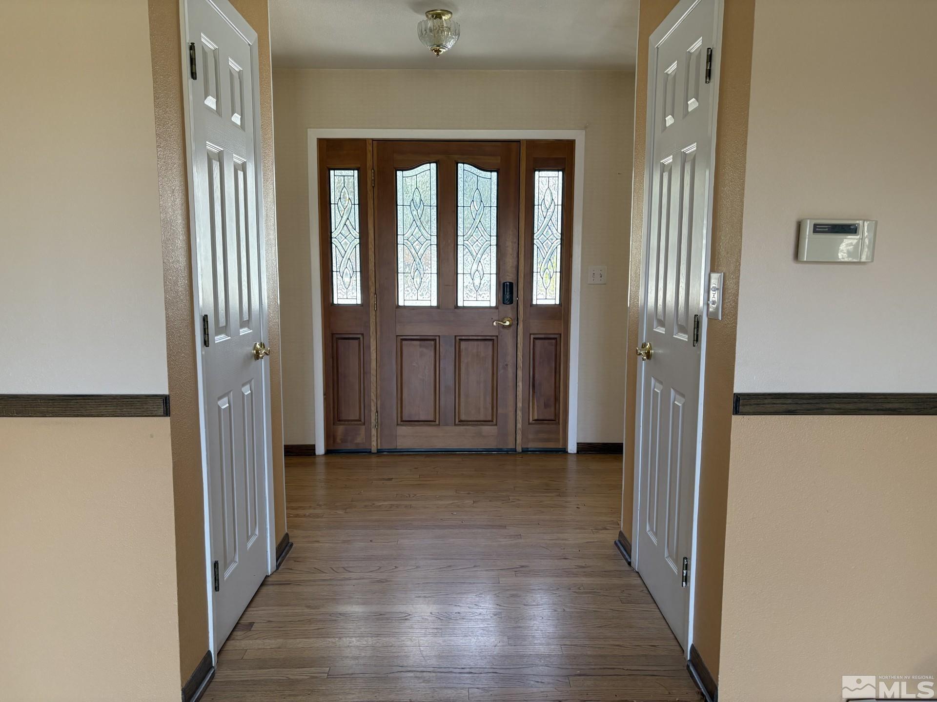 3 Comstock Circle Property Photo 4