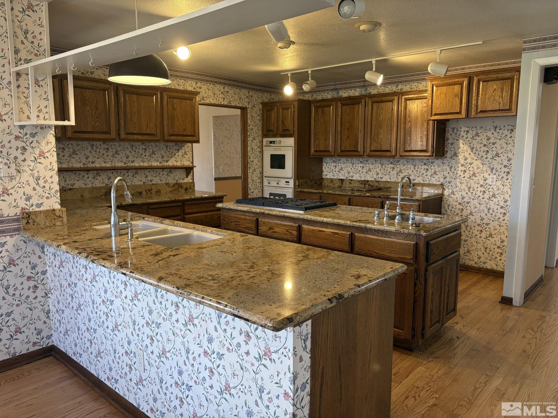3 Comstock Circle Property Photo 5