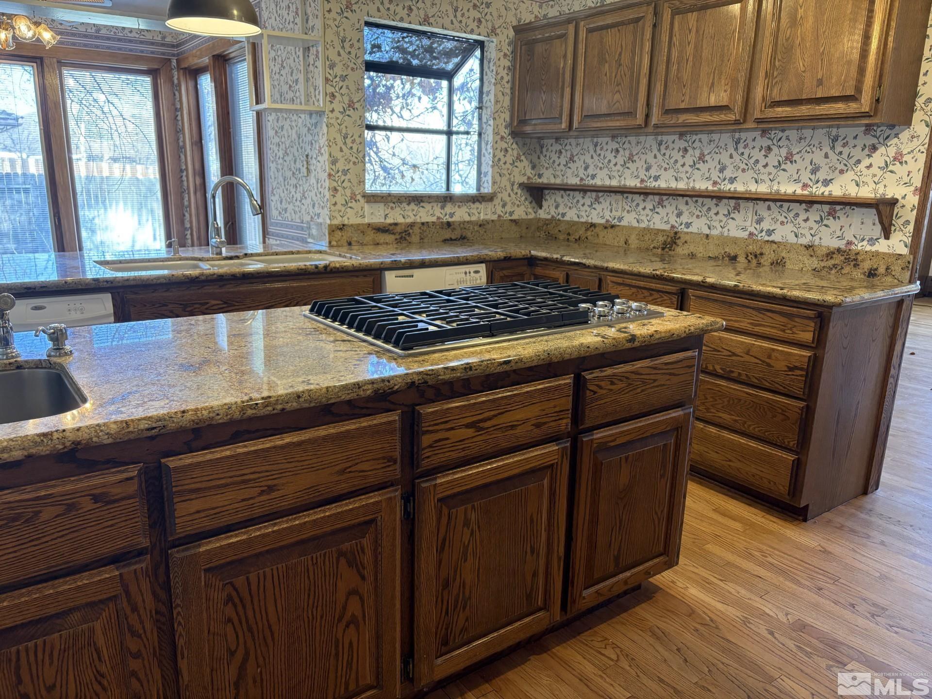 3 Comstock Circle Property Photo 6