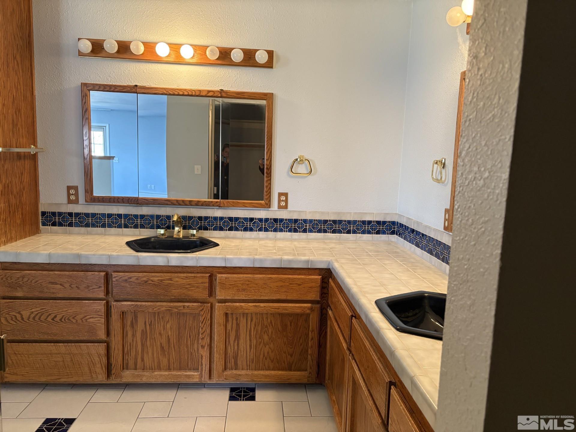 3 Comstock Circle Property Photo 19