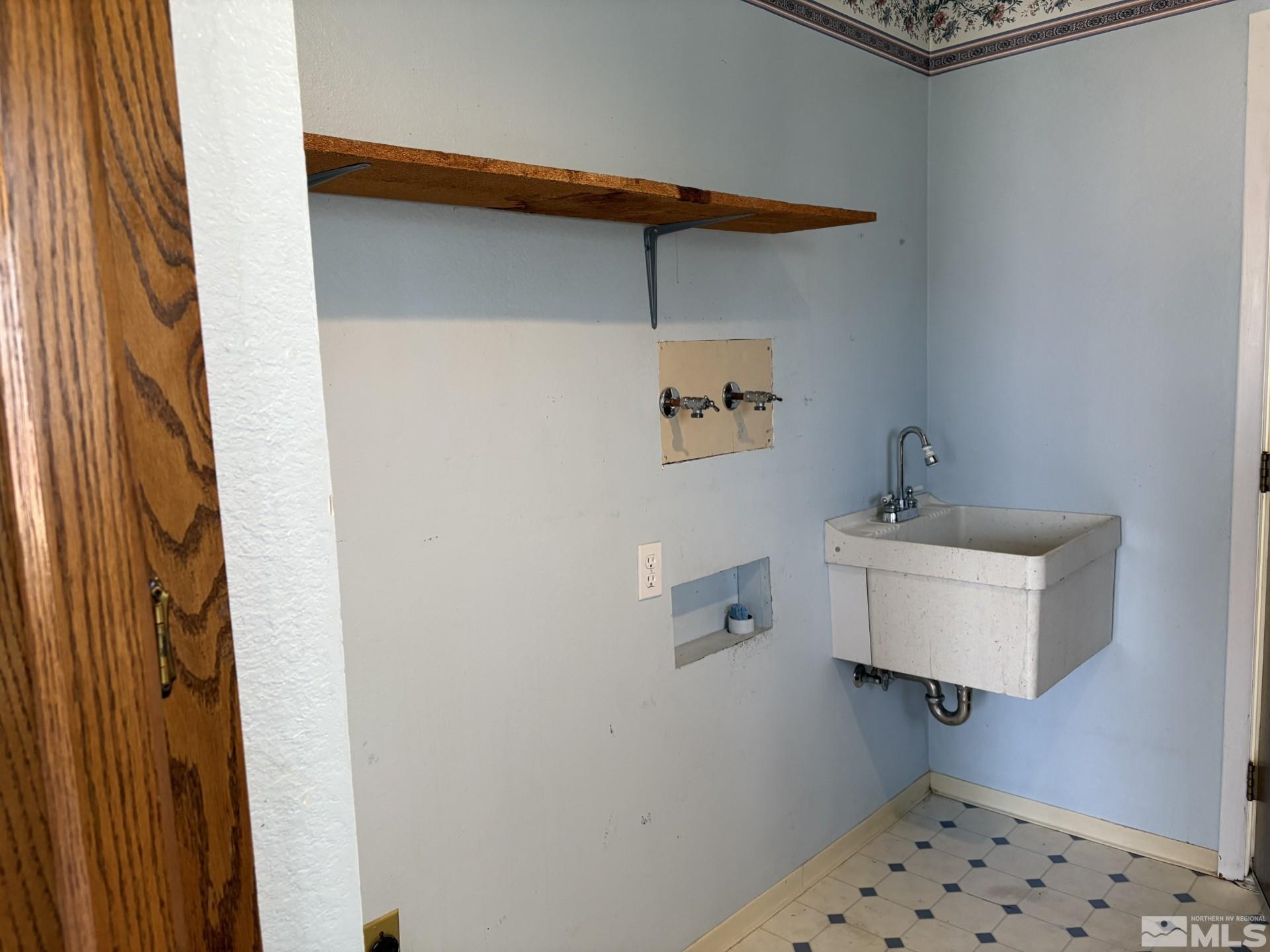3 Comstock Circle Property Photo 23