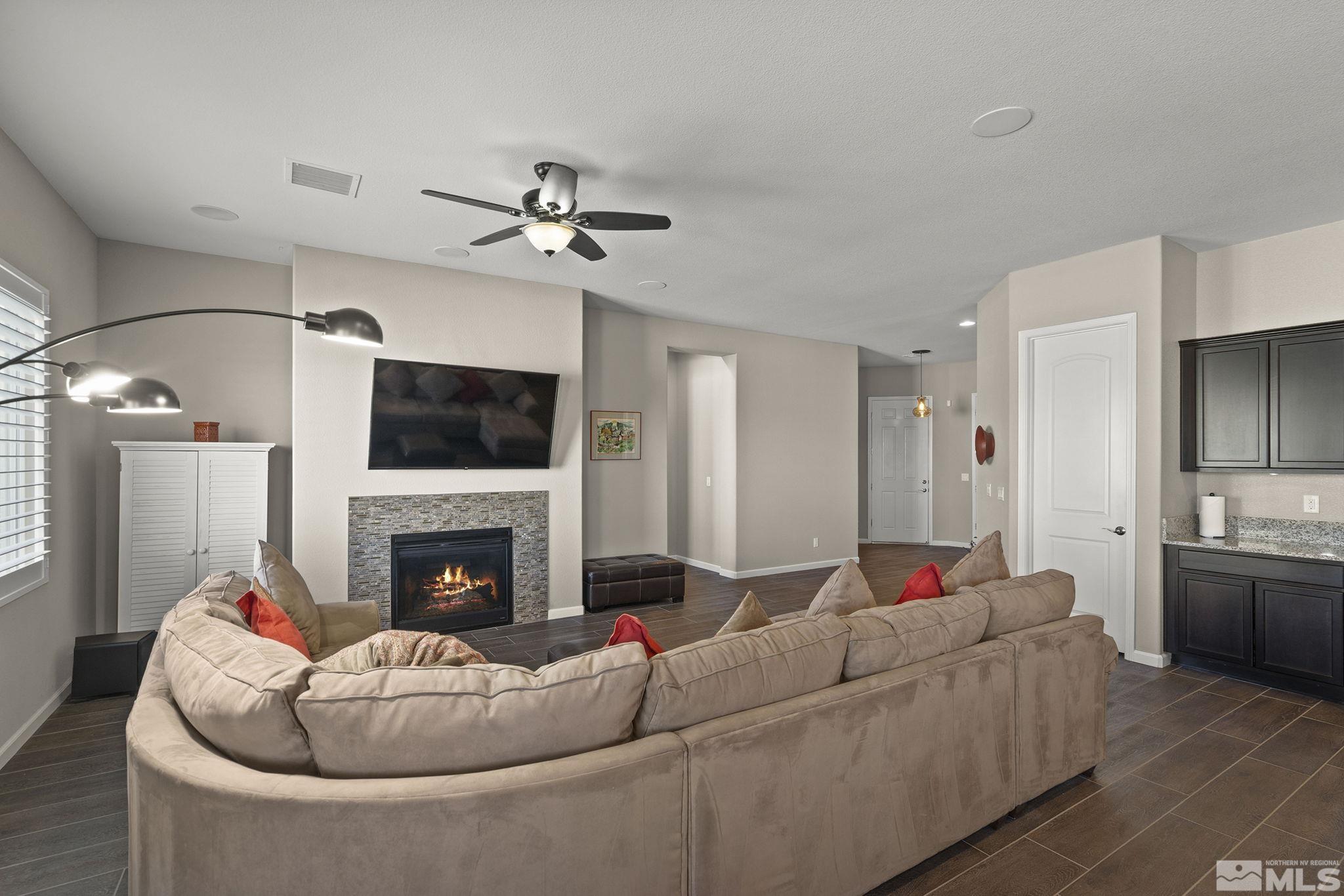 2975 Show Jumper Lane Property Photo 6