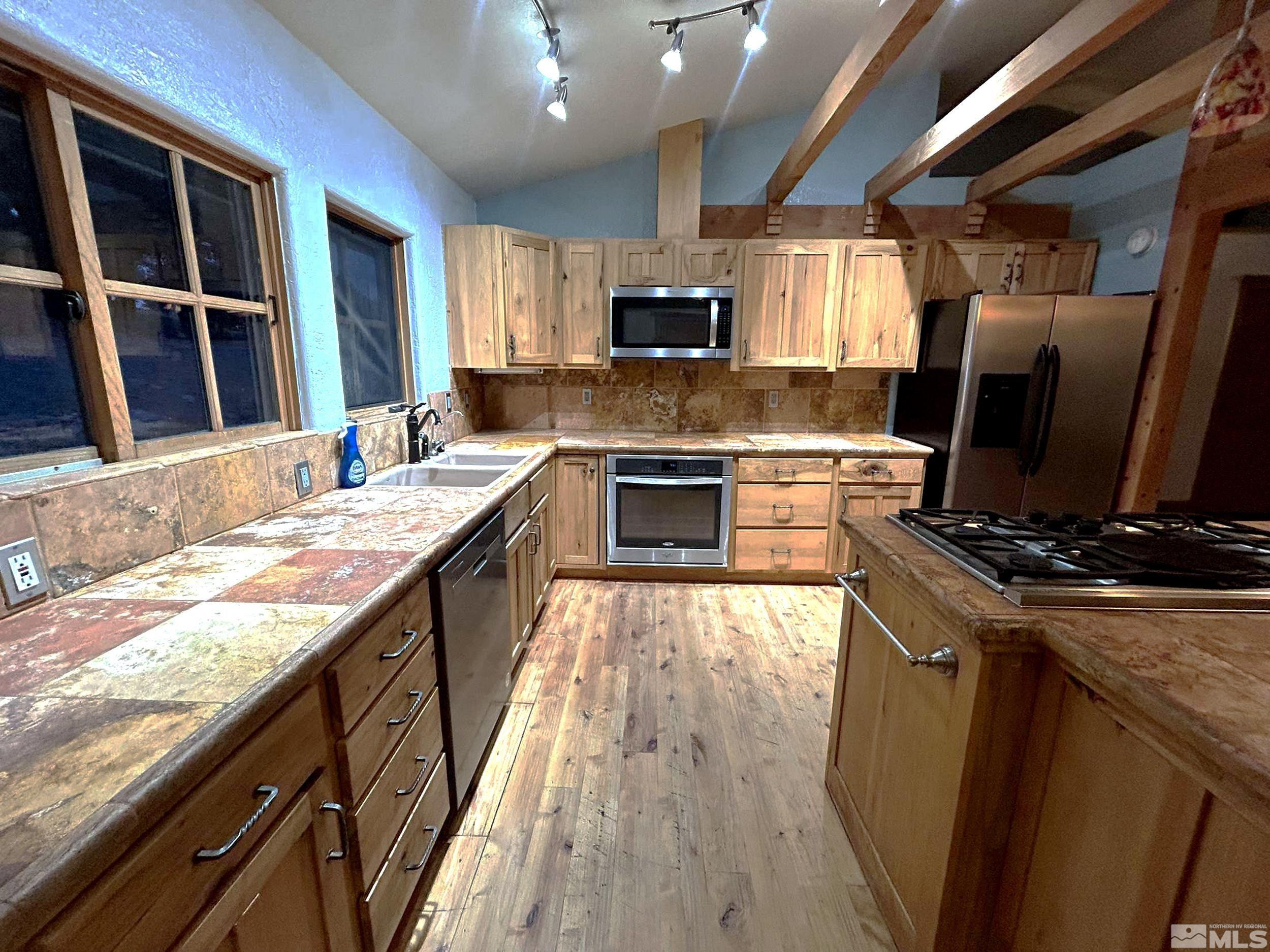 21410 Sazarac Road Property Photo 4