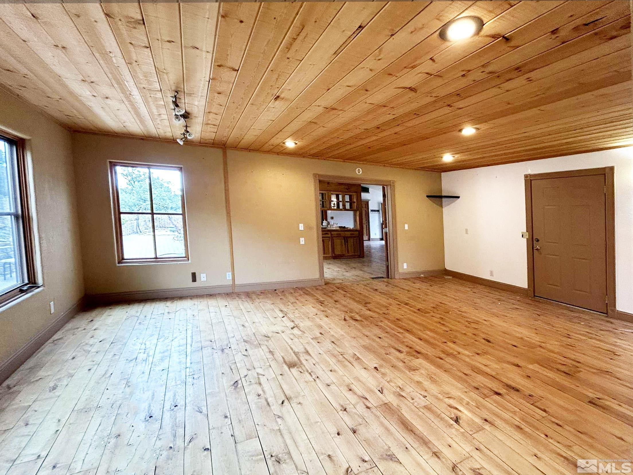 21410 Sazarac Road Property Photo 10