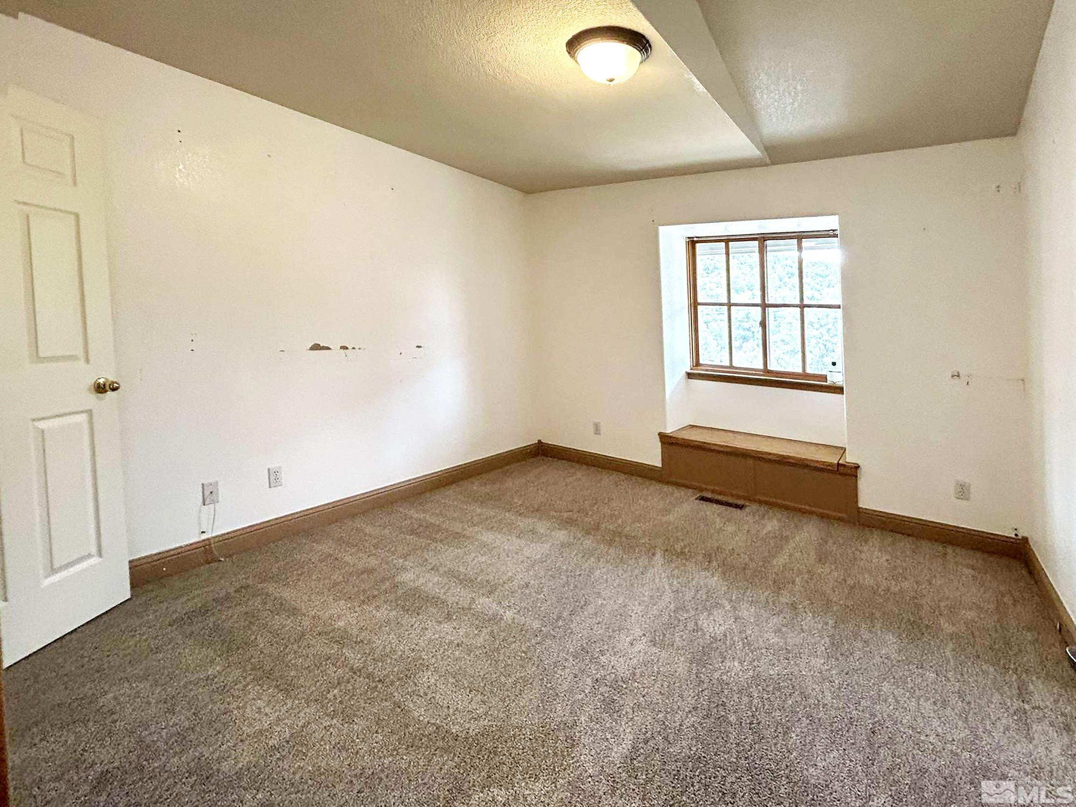 21410 Sazarac Road Property Photo 11