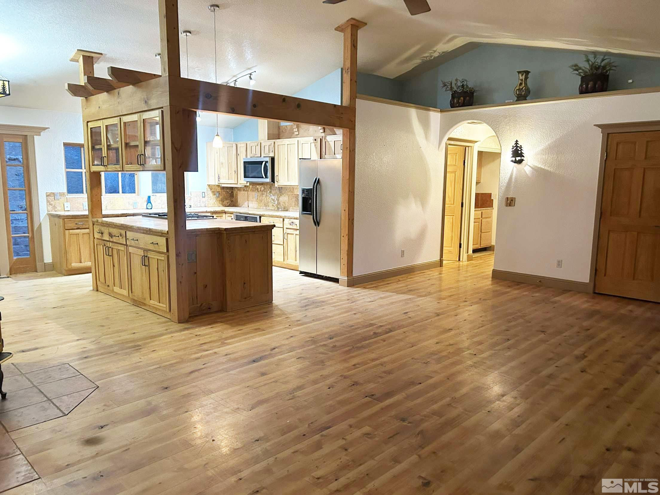21410 Sazarac Road Property Photo 12