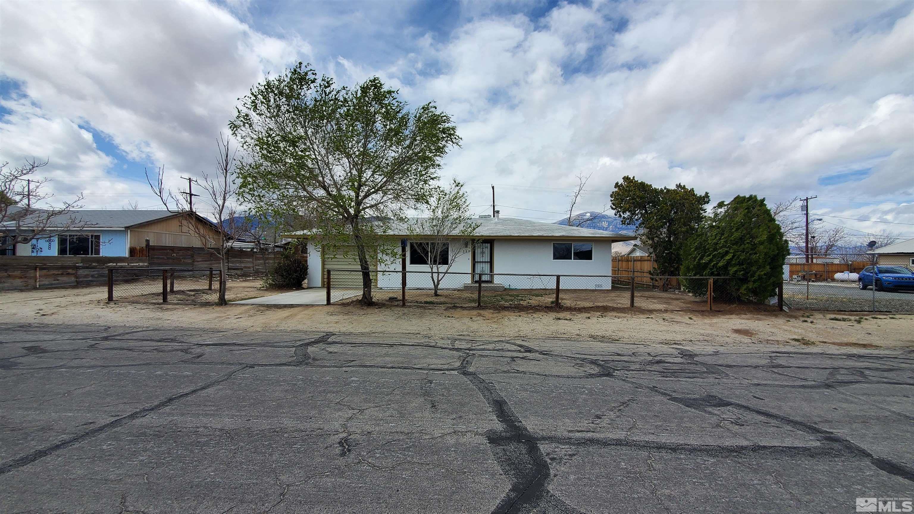 309 M Street Property Photo 1