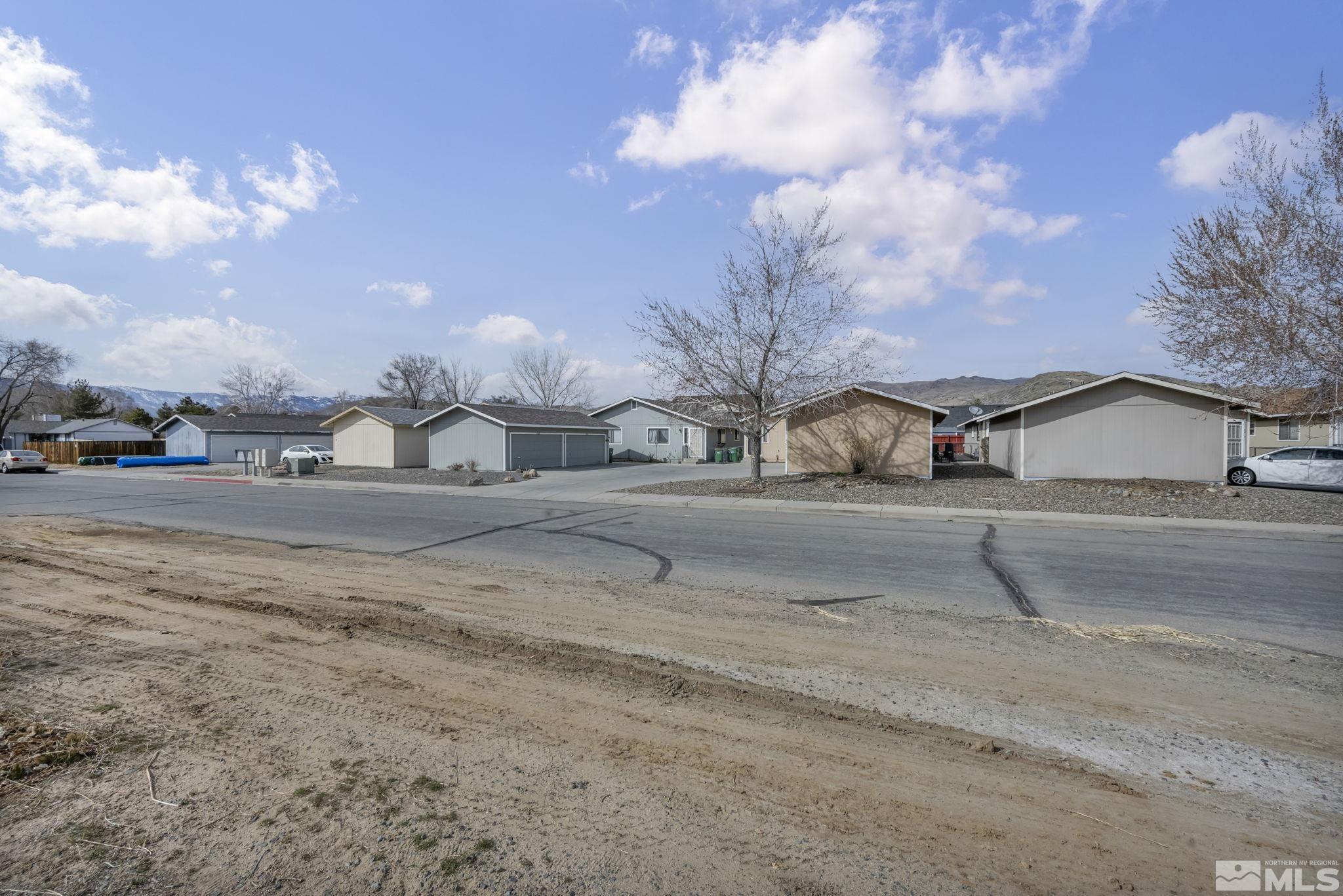 4240 Sherman Ln Property Photo 2