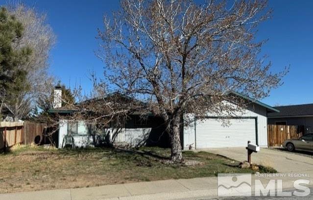 3335 Somerset Way Property Photo