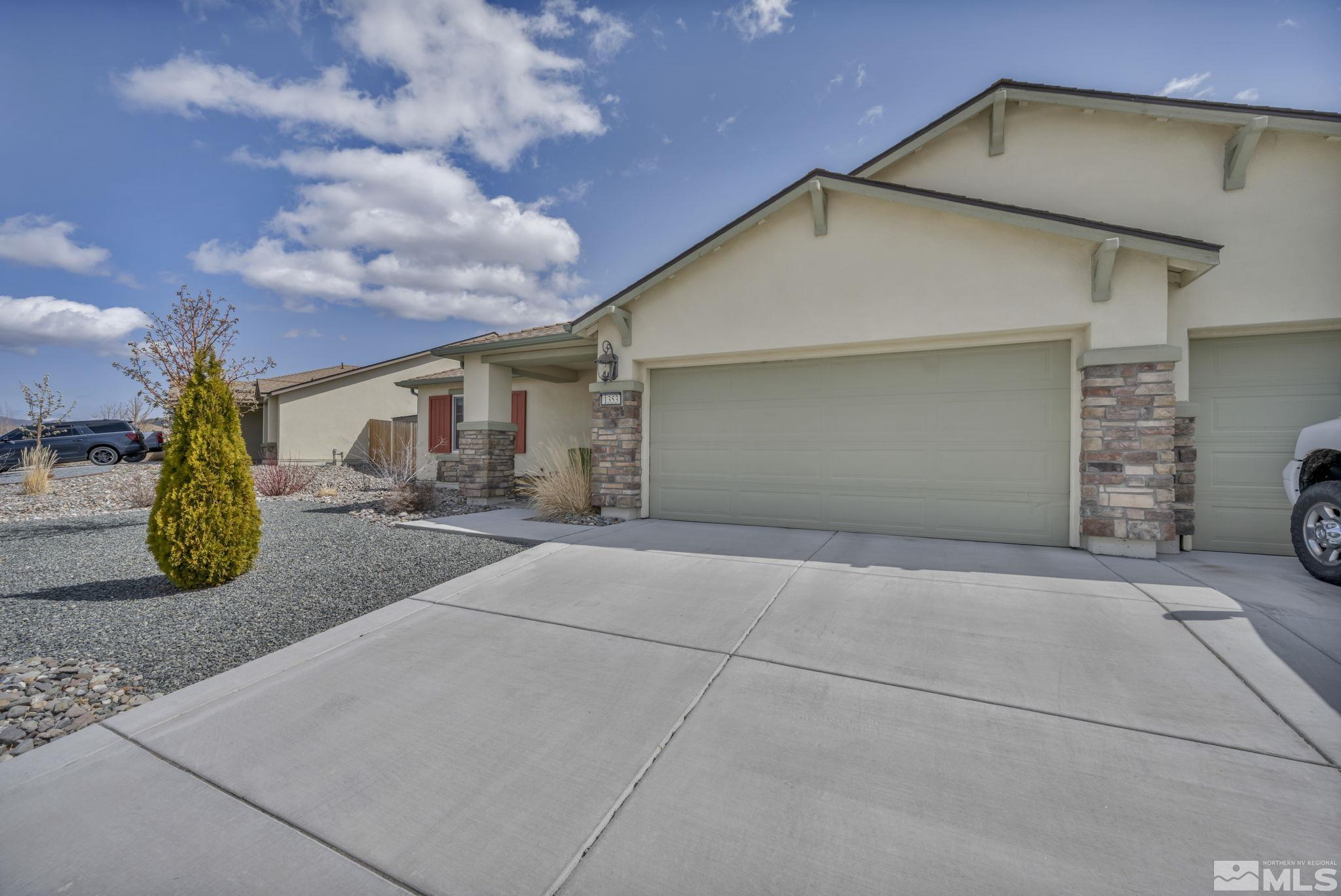 1353 Rocky Bluff Drive Property Photo