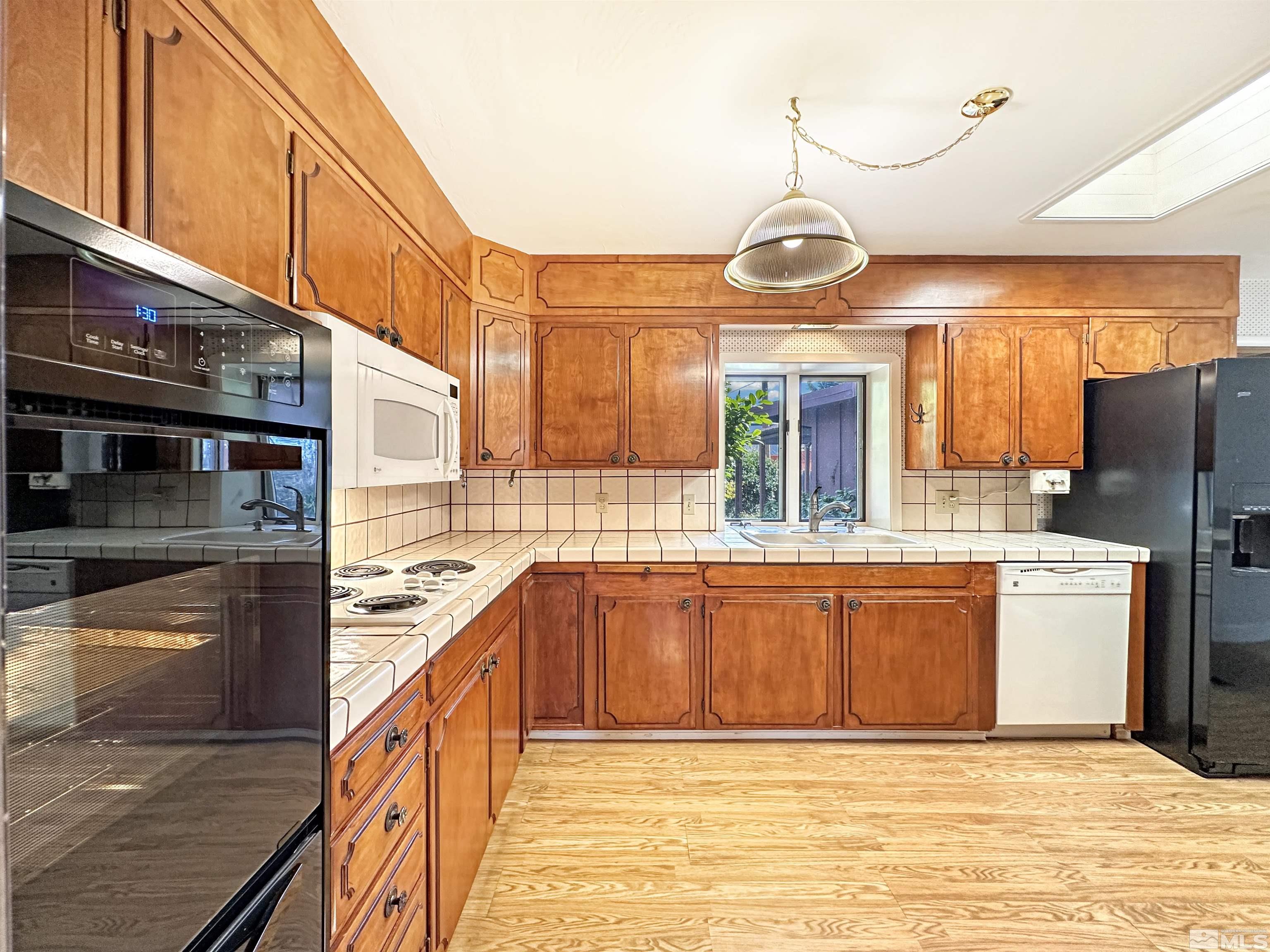 1490 Belford Rd Property Photo 3