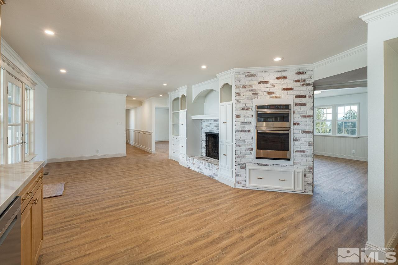 2495 Skyline Boulevard Property Photo 15