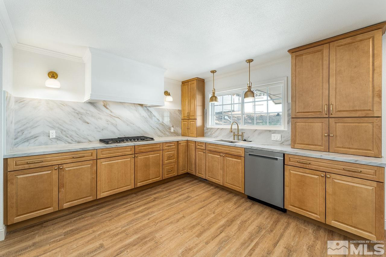 2495 Skyline Boulevard Property Photo 17