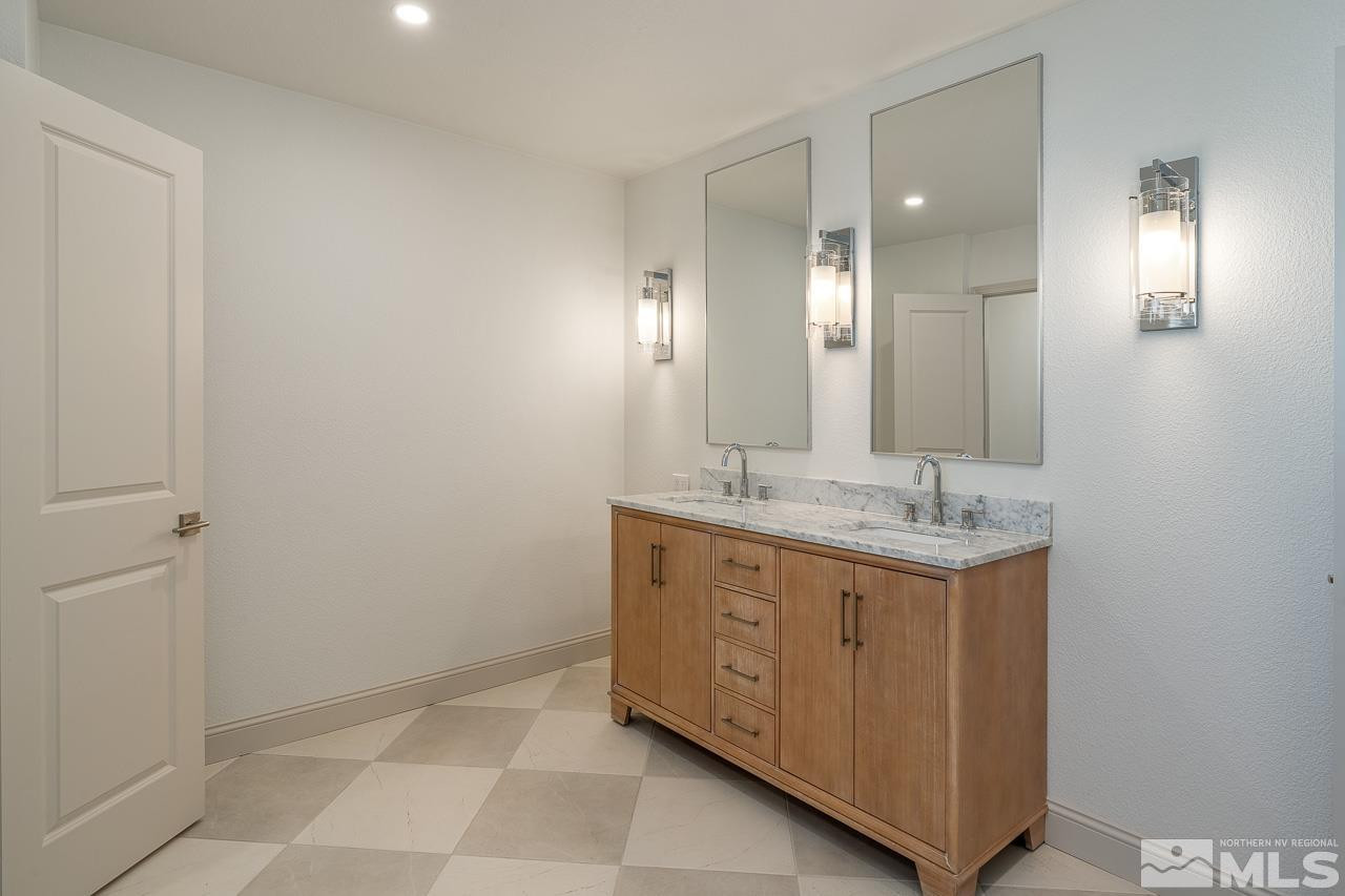 2495 Skyline Boulevard Property Photo 28