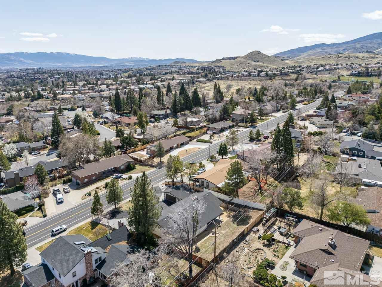 2495 Skyline Boulevard Property Photo 39