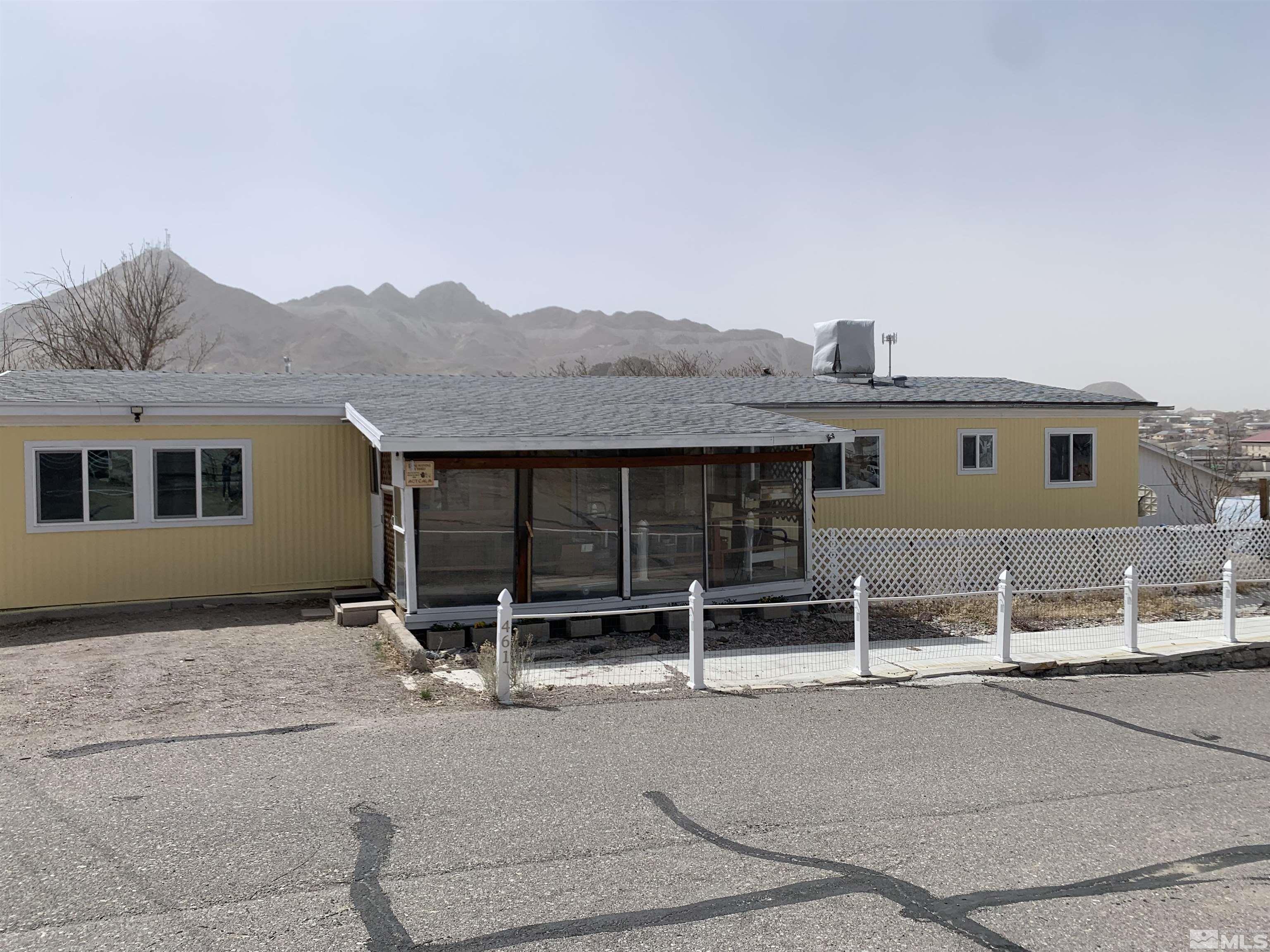 473 S Valley View Ave Property Photo
