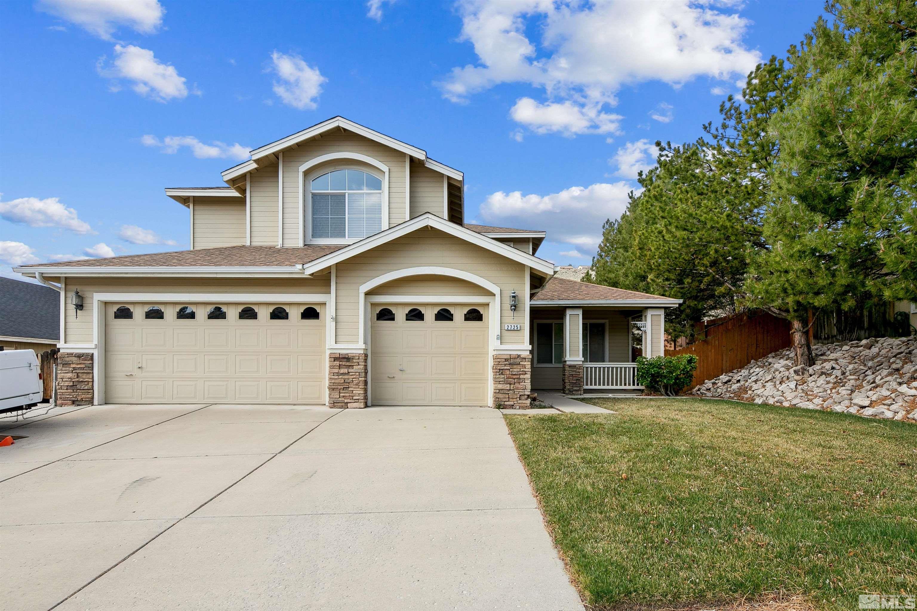 2725 Avenida De Landa Property Photo