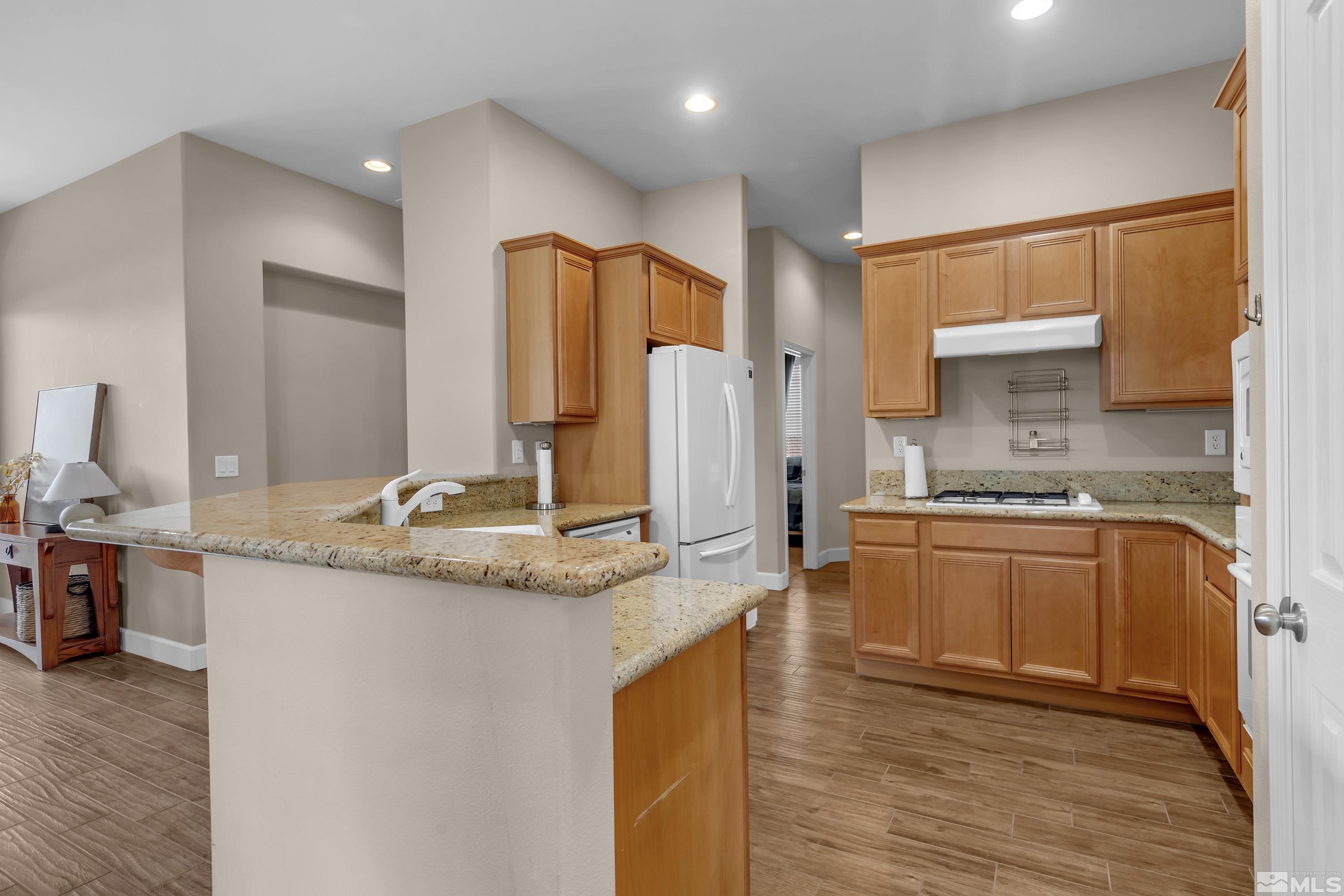 5807 Desert Mirage Dr Property Photo 6
