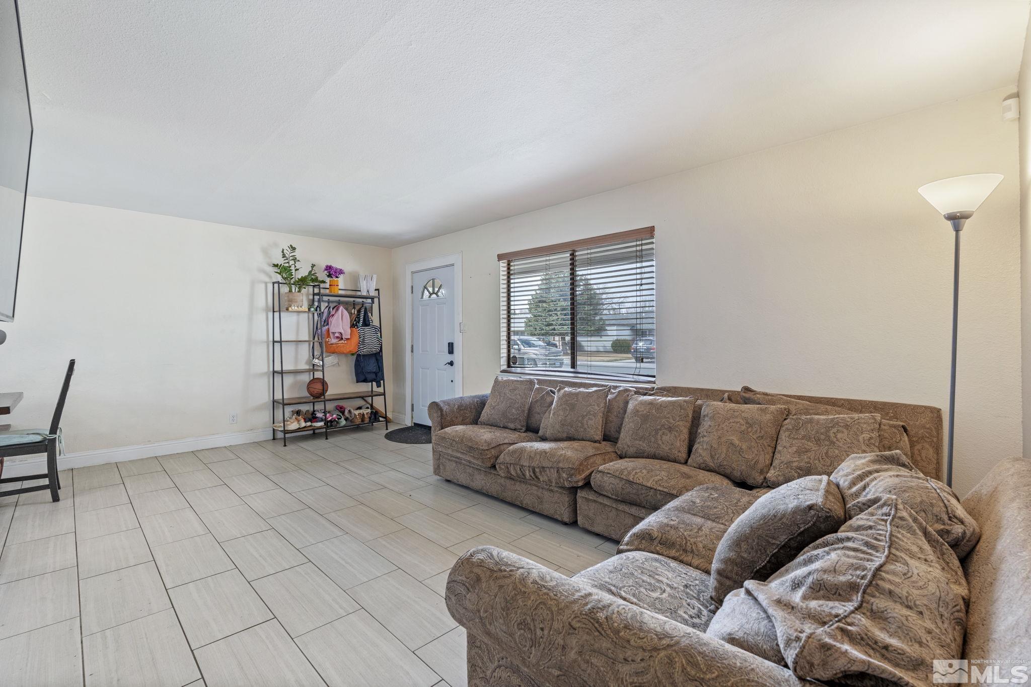 11 E P St Property Photo 4