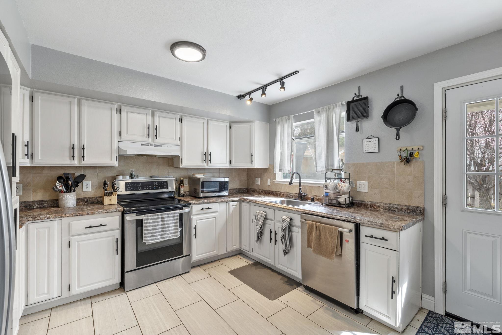 11 E P St Property Photo 14