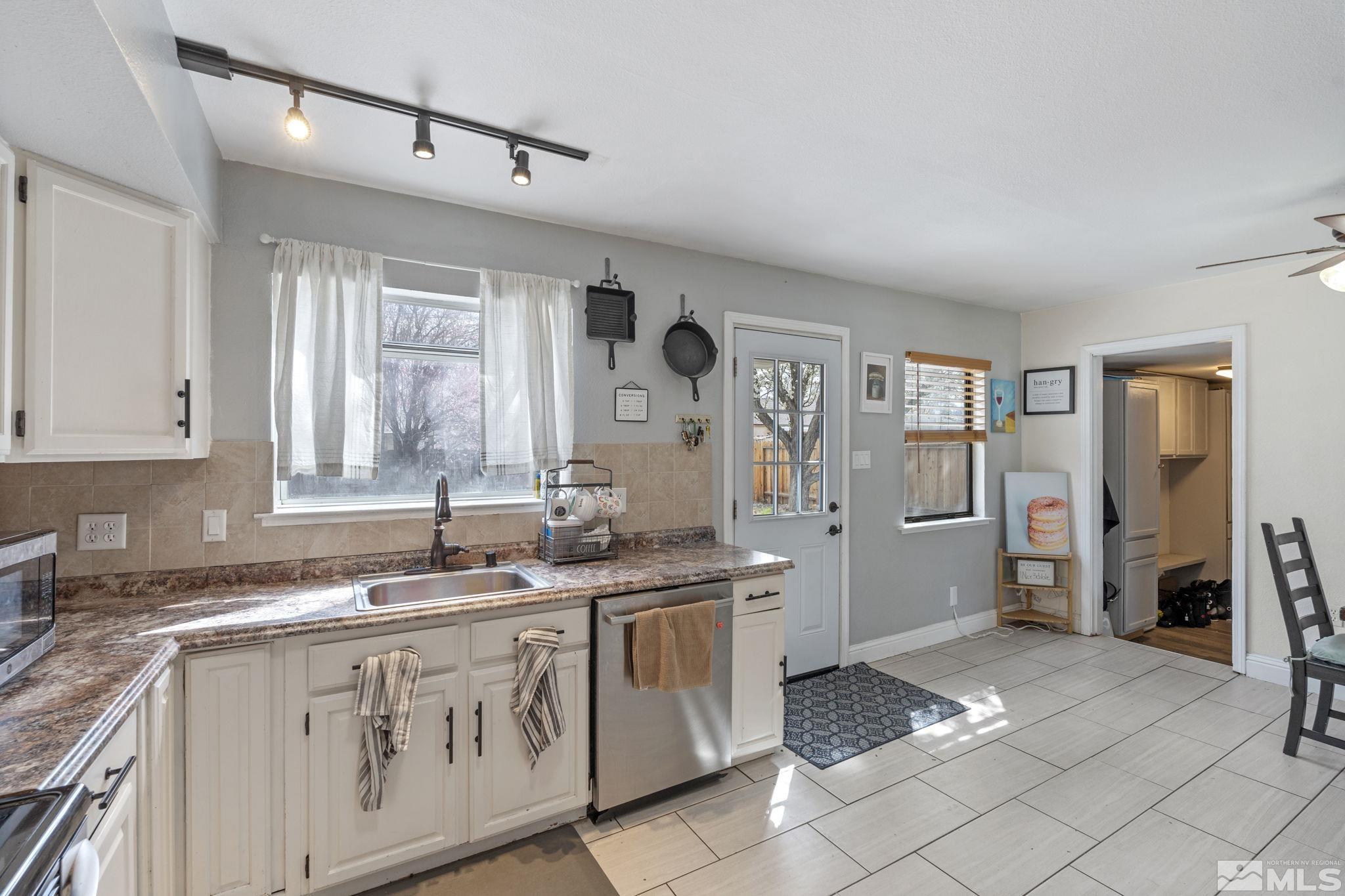 11 E P St Property Photo 15