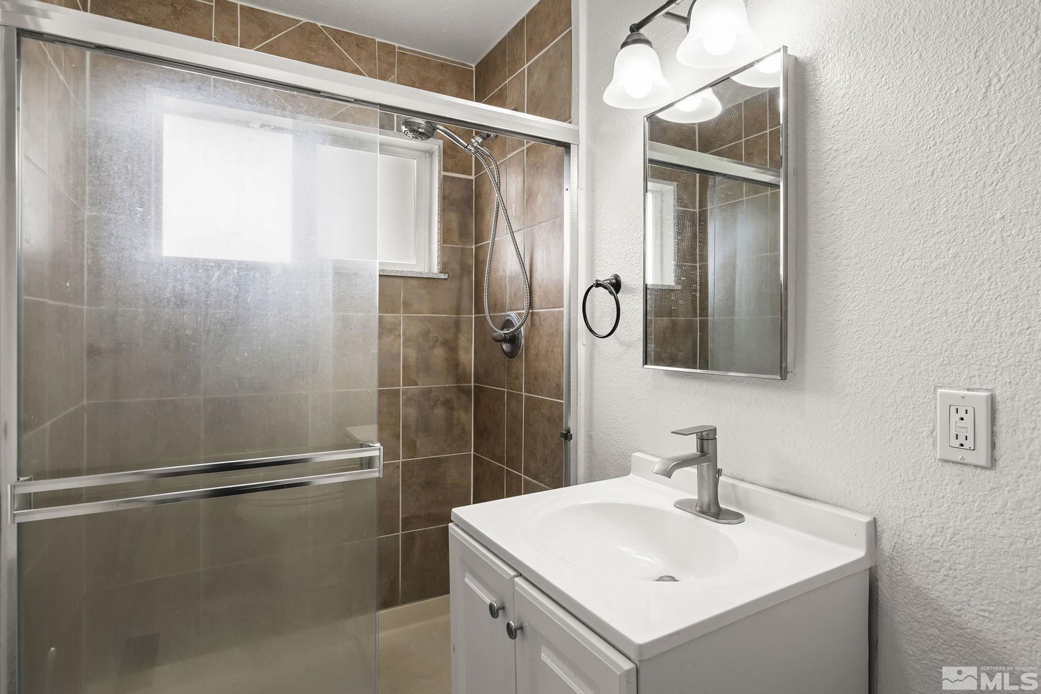 2455 Cannan St Property Photo 23