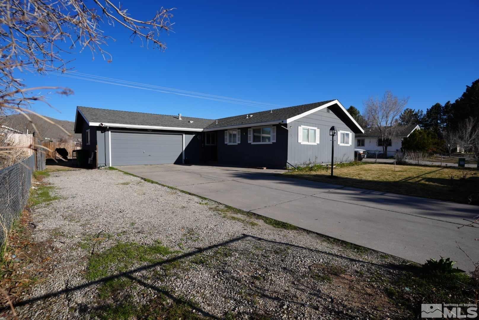 2733 Baker Dr Property Photo
