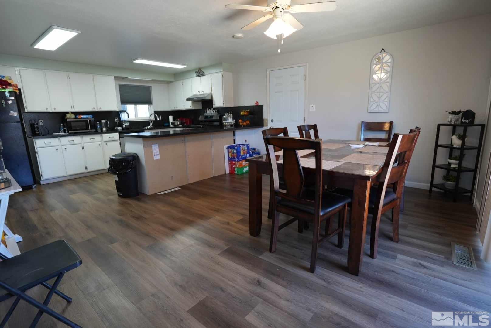 2733 Baker Dr Property Photo 5