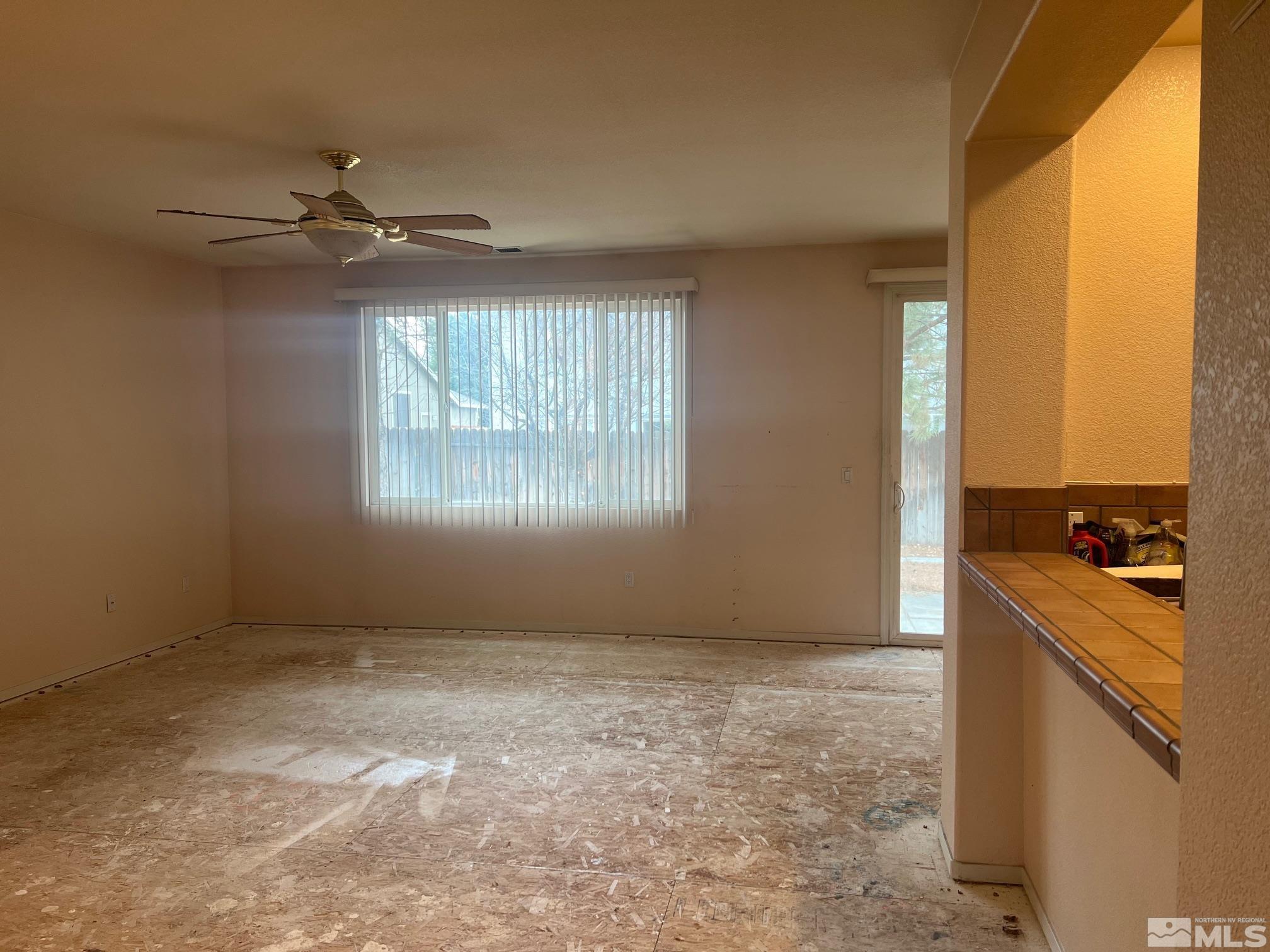 1425 Loma Verde Dr Property Photo 4