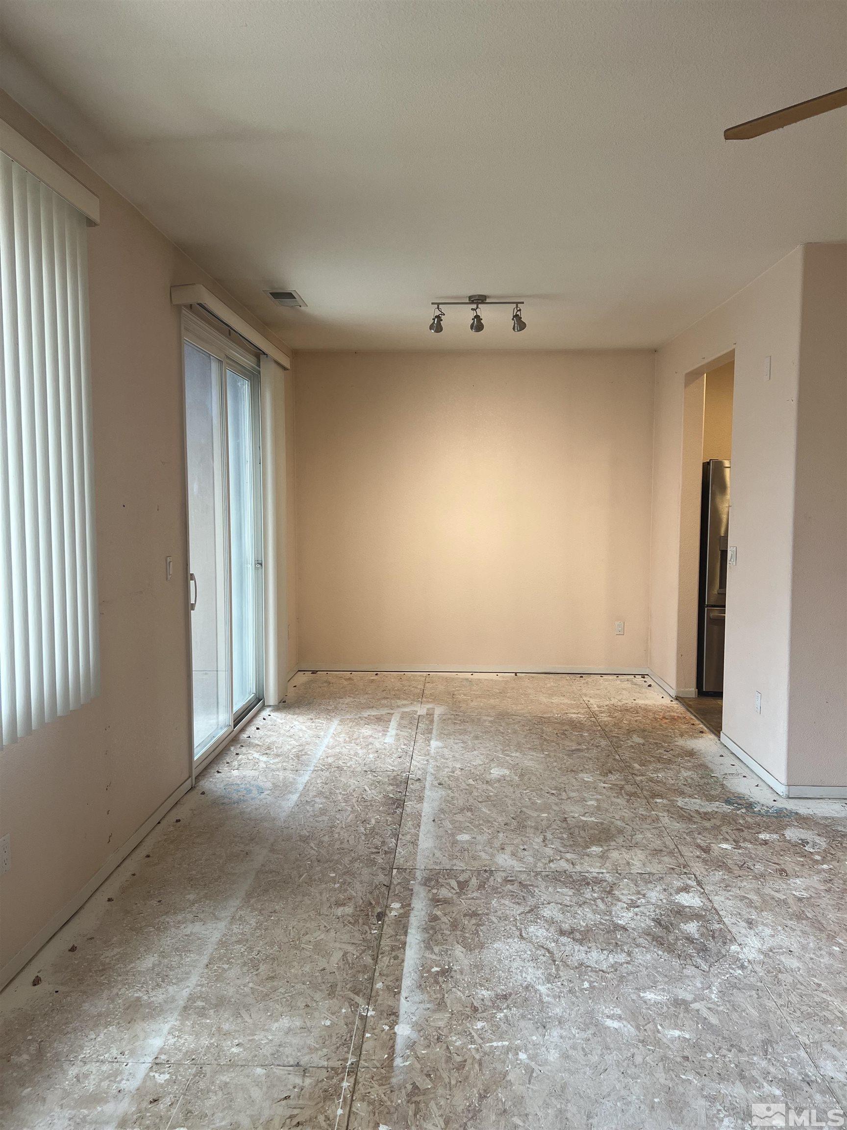 1425 Loma Verde Dr Property Photo 5