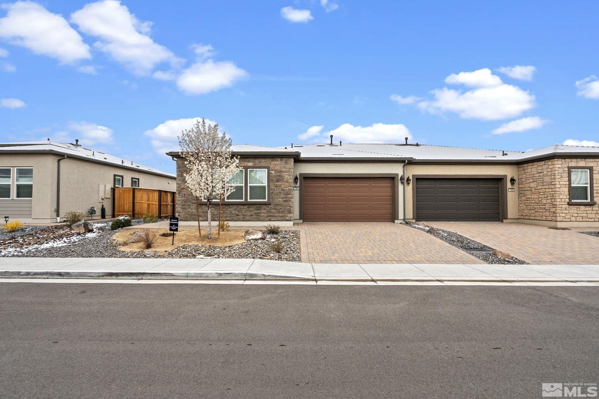 7393 Oakmont Lane Property Photo 1