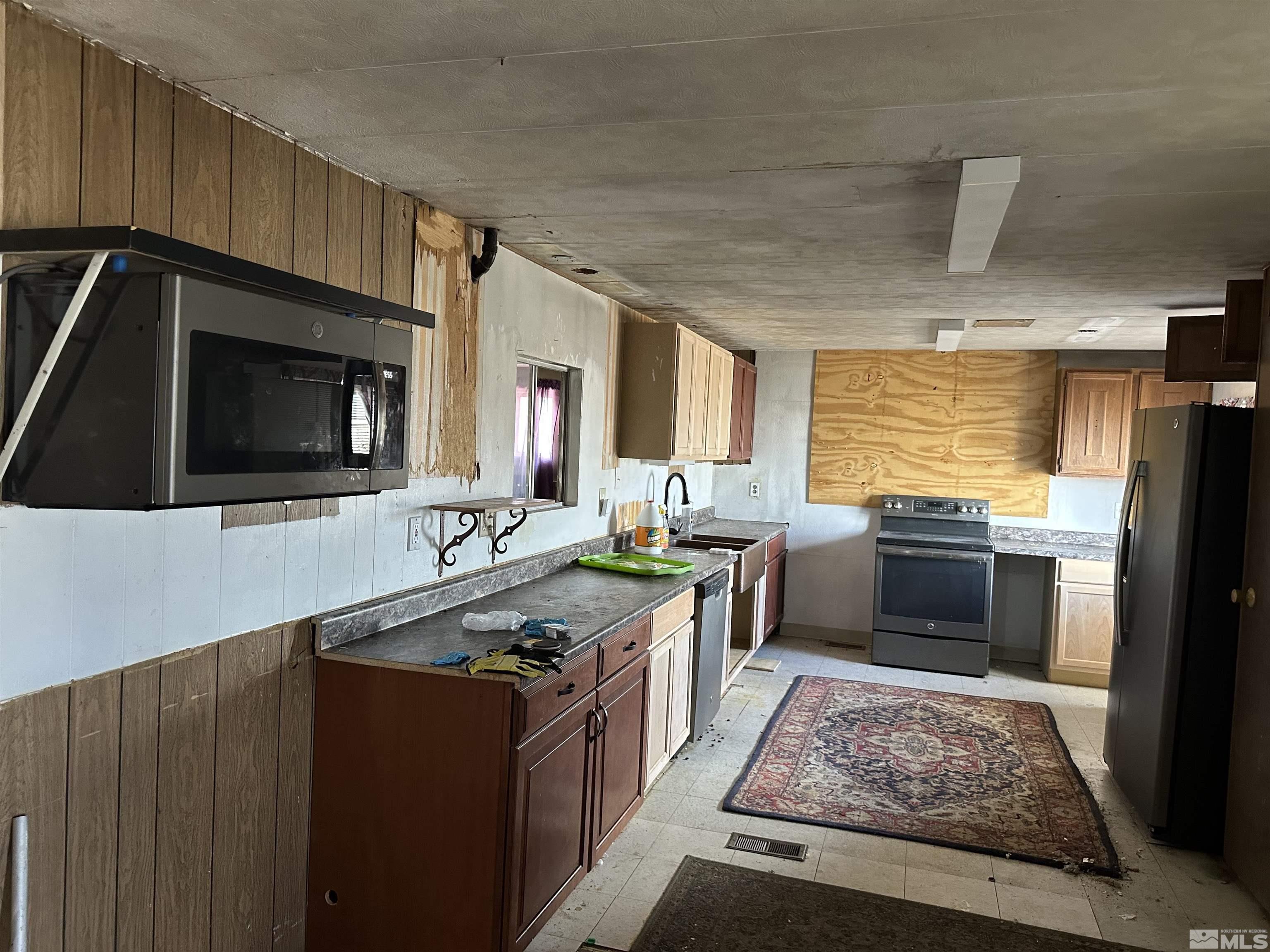 713 N Main St Property Photo 10