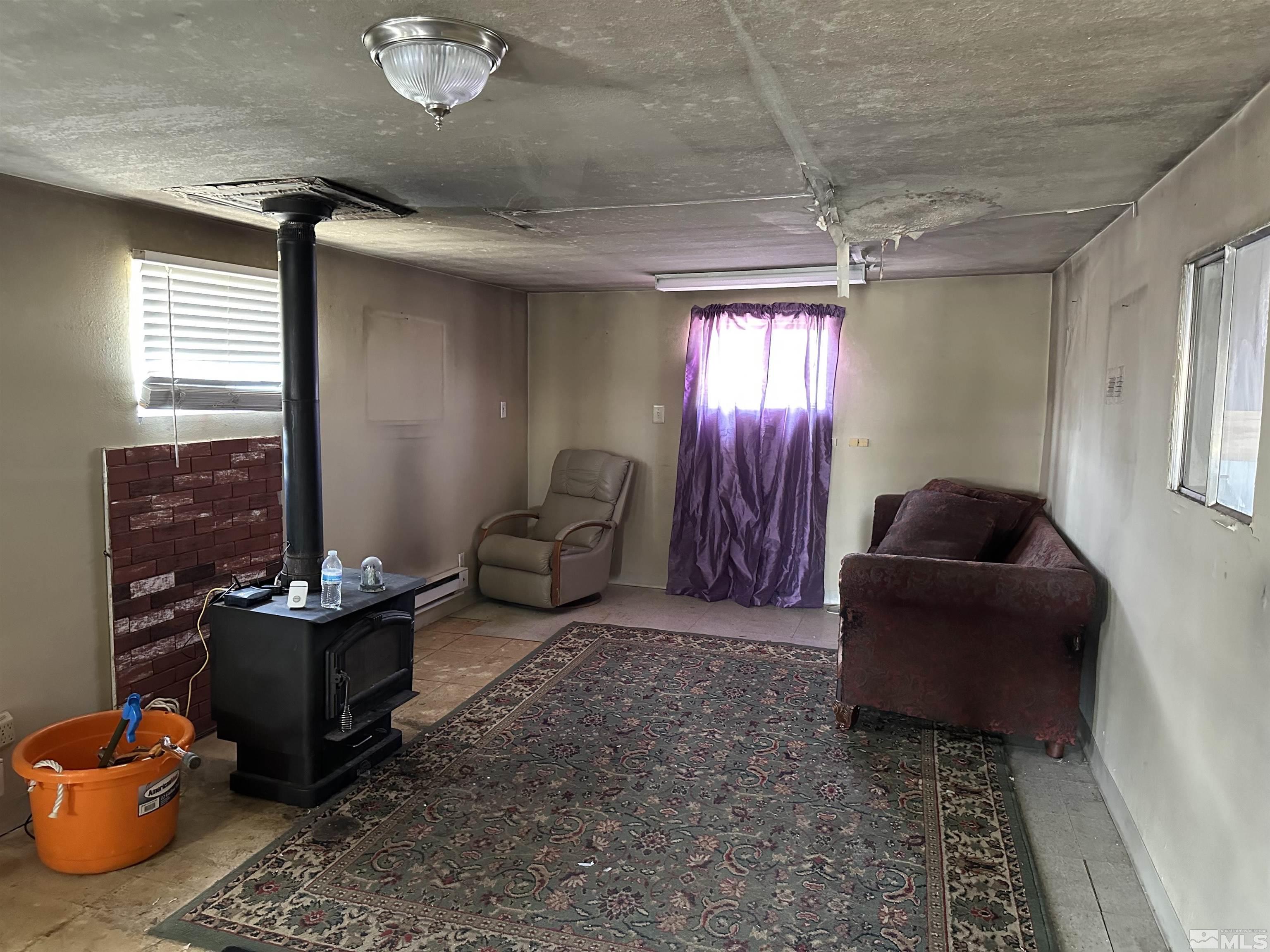 713 N Main St Property Photo 12