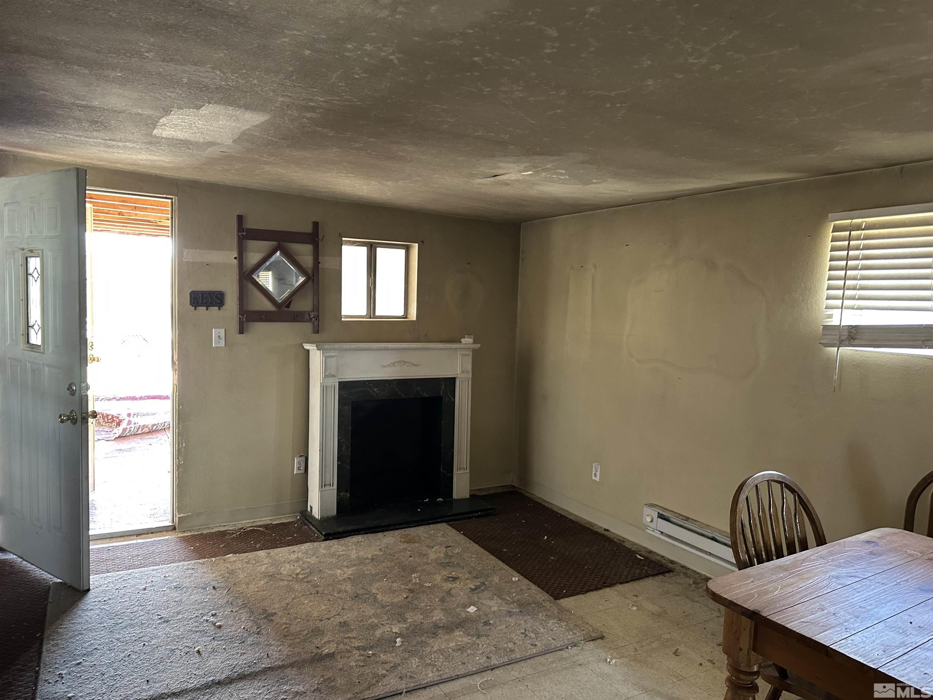 713 N Main St Property Photo 13