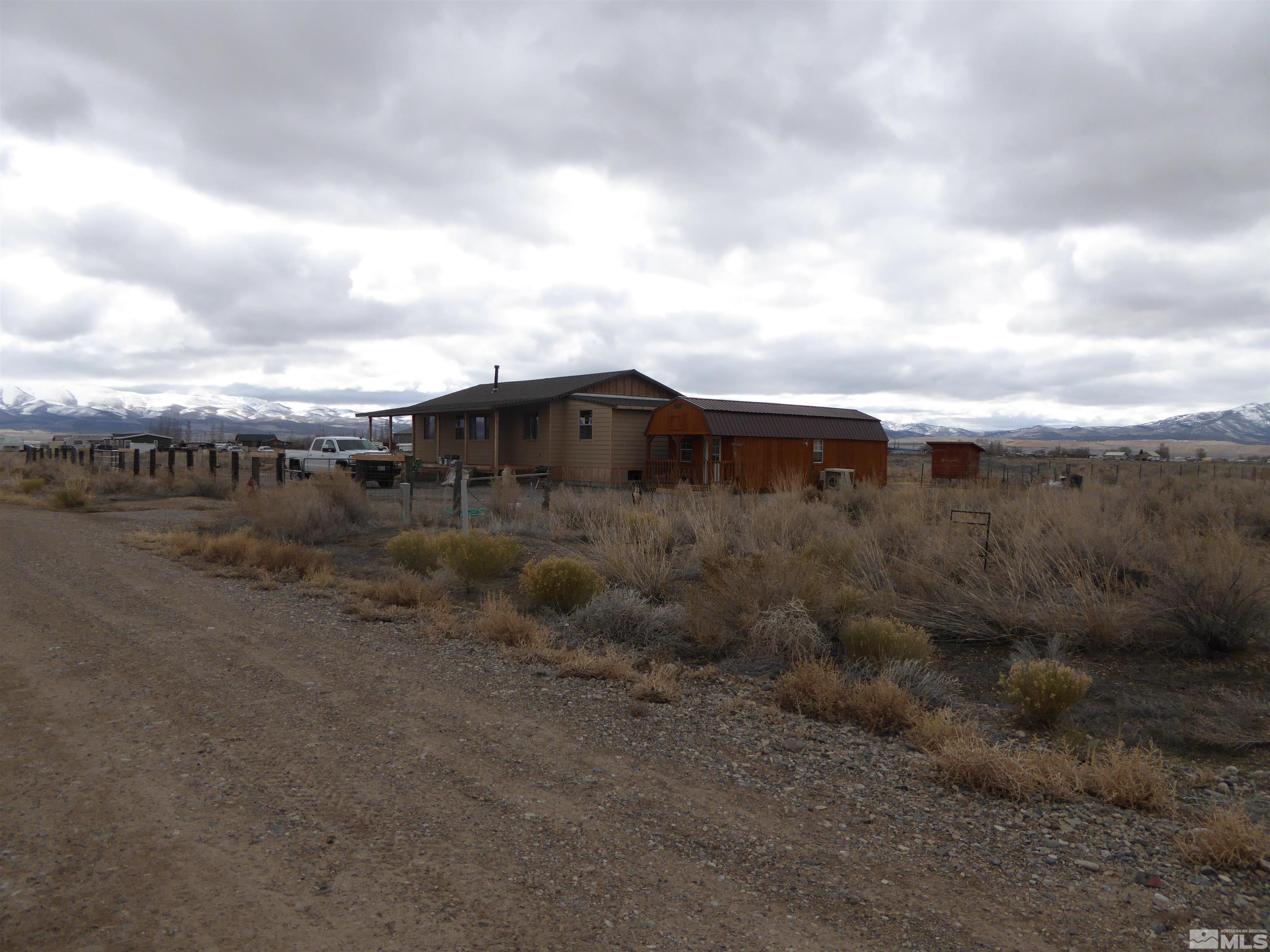 551 El Rancho Property Photo 4