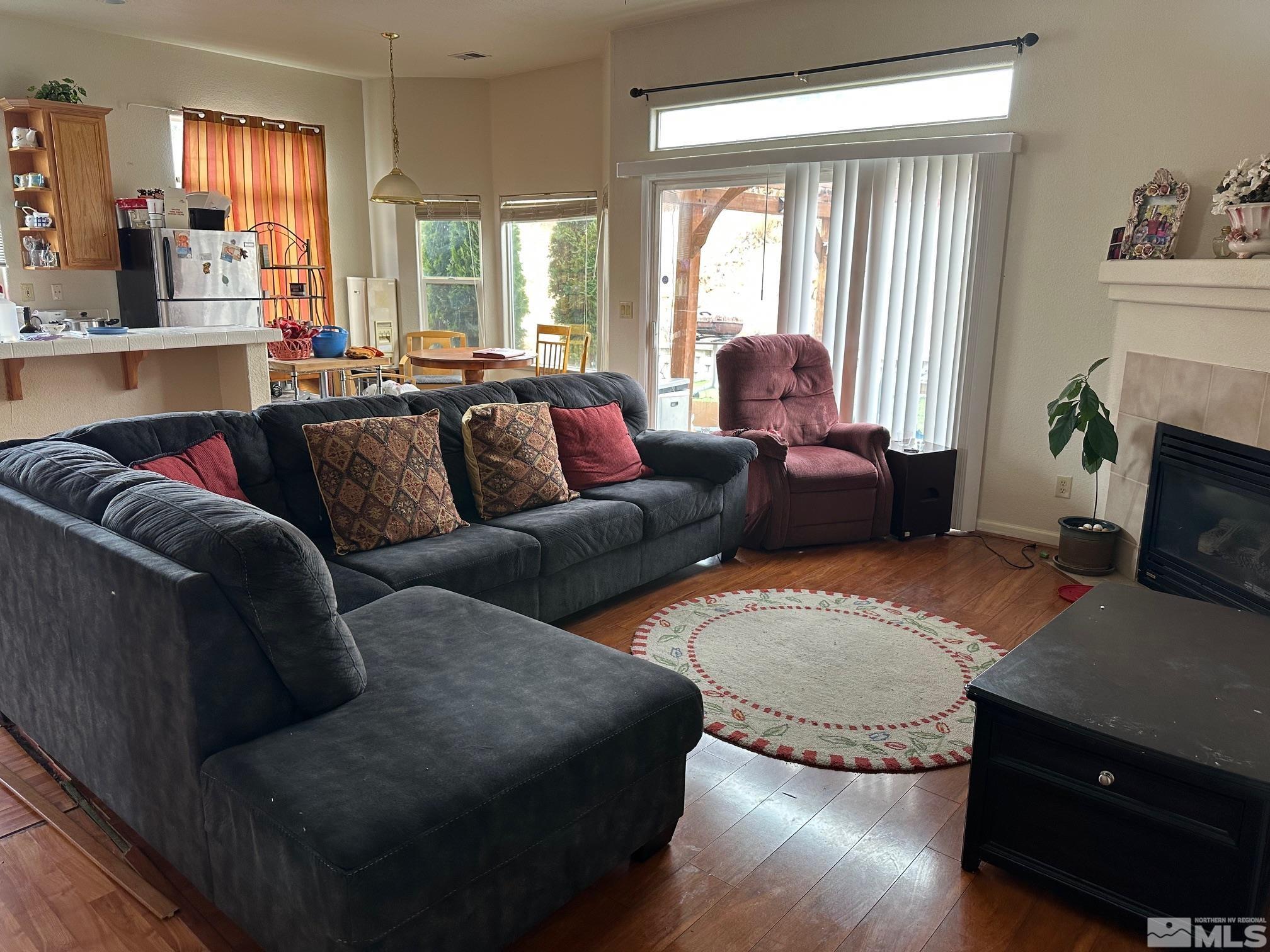 925 Morrill Hall Ct Property Photo 4