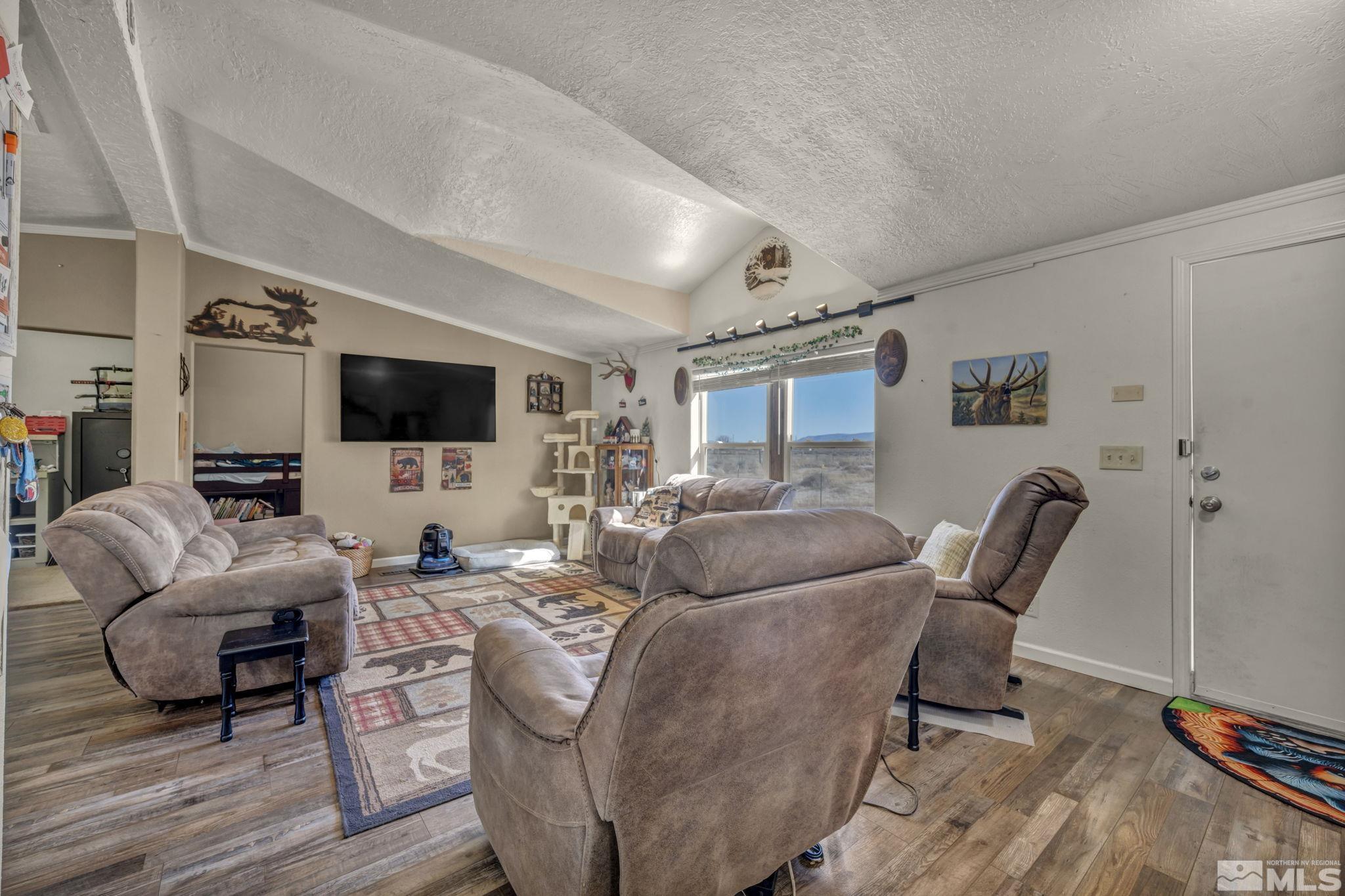 1575 Quince Avenue Property Photo 7