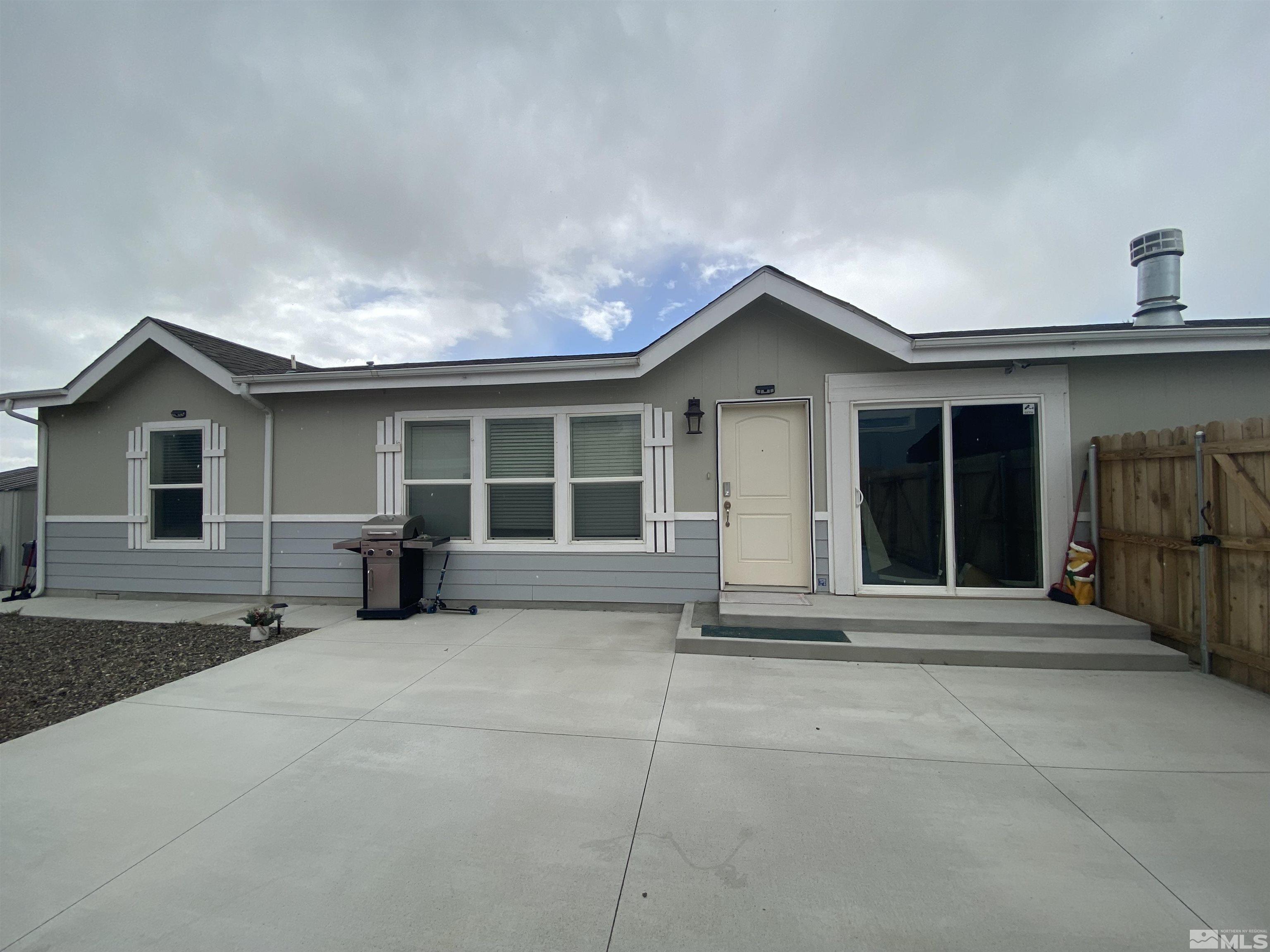 3667 Crown Royal Circle Property Photo