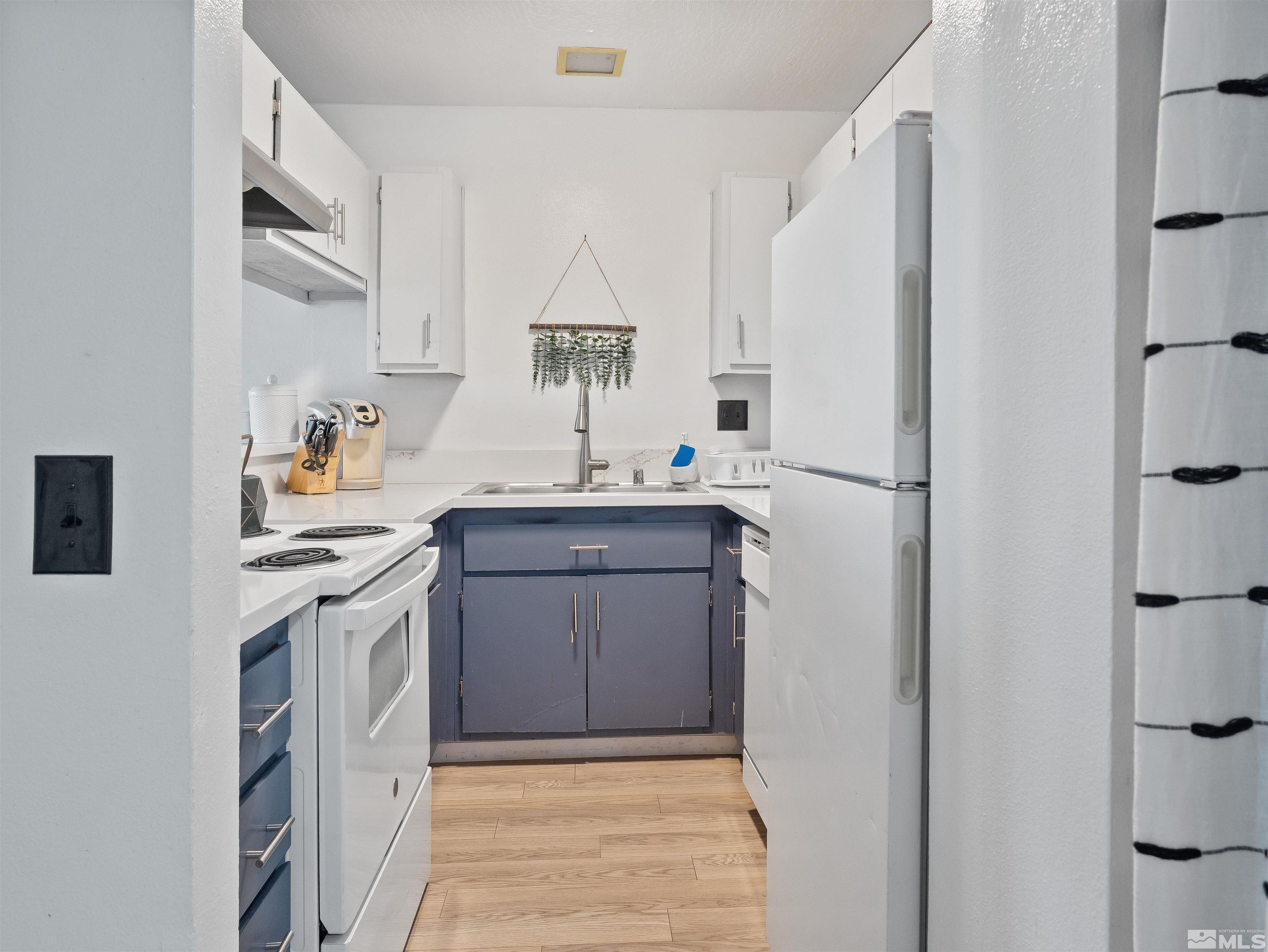 2555 Clear Acre Lane Property Photo 4