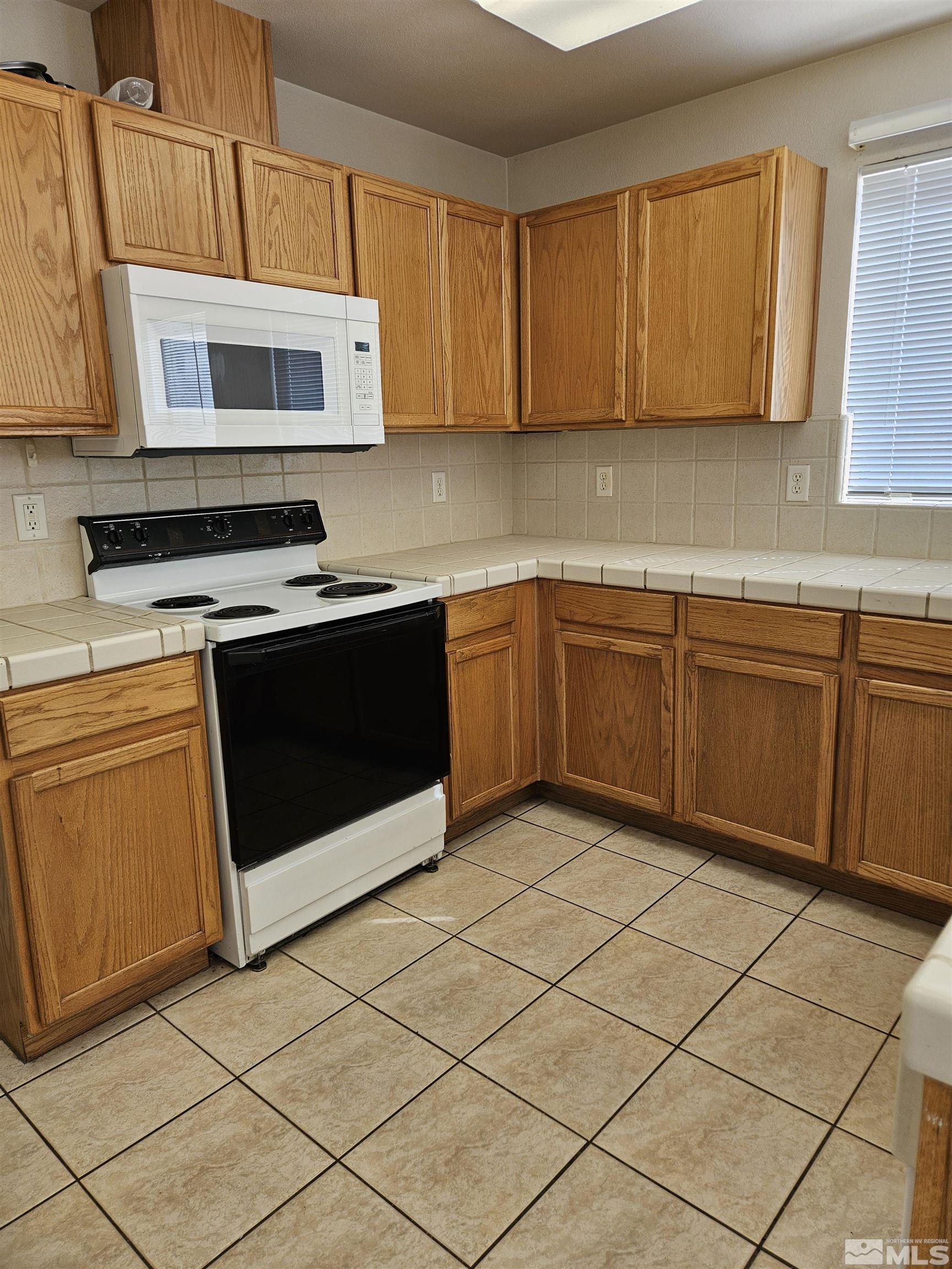 9995 Brightridge Property Photo 6