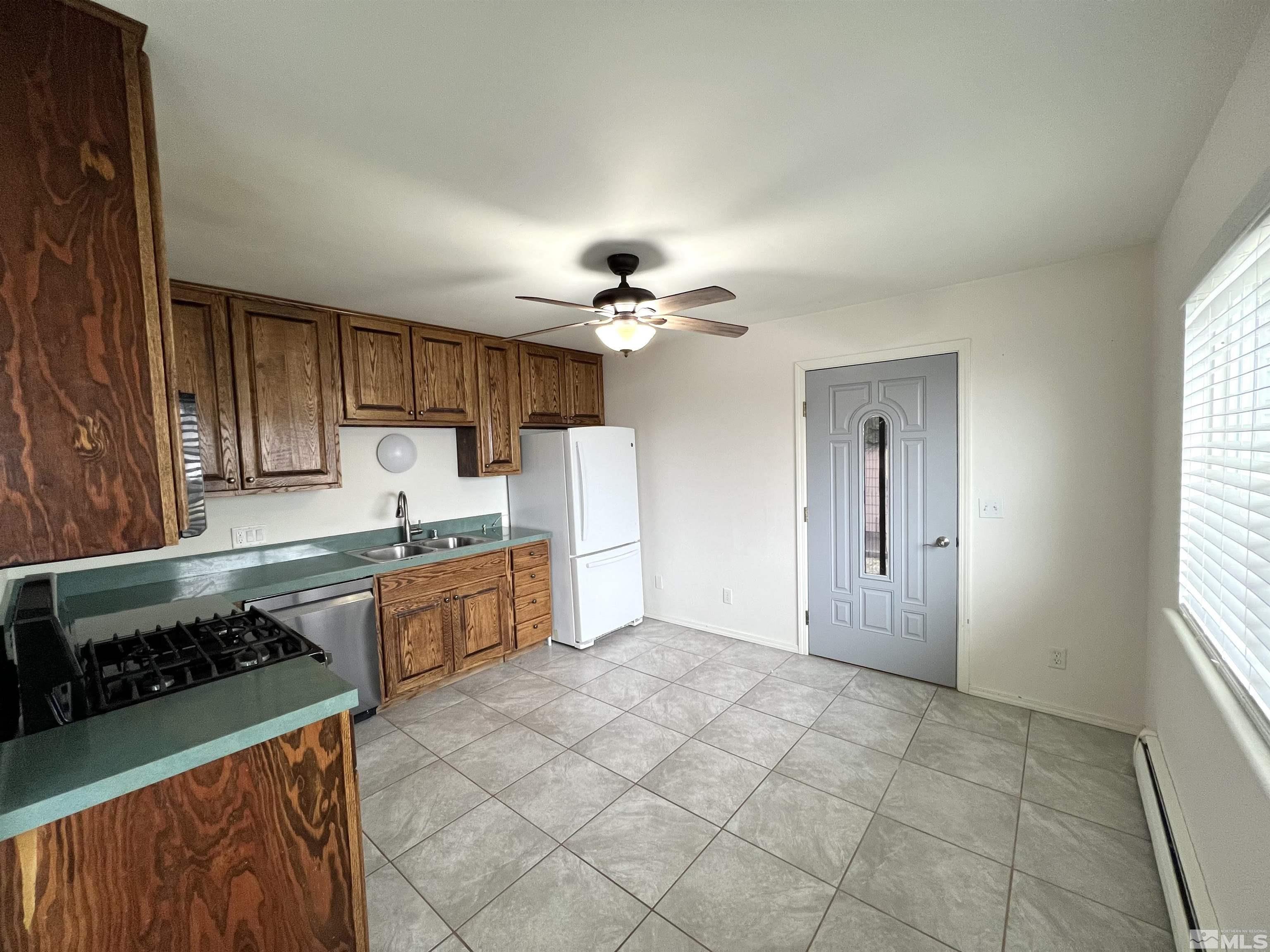 1680 Lahontan Ave. Property Photo 11