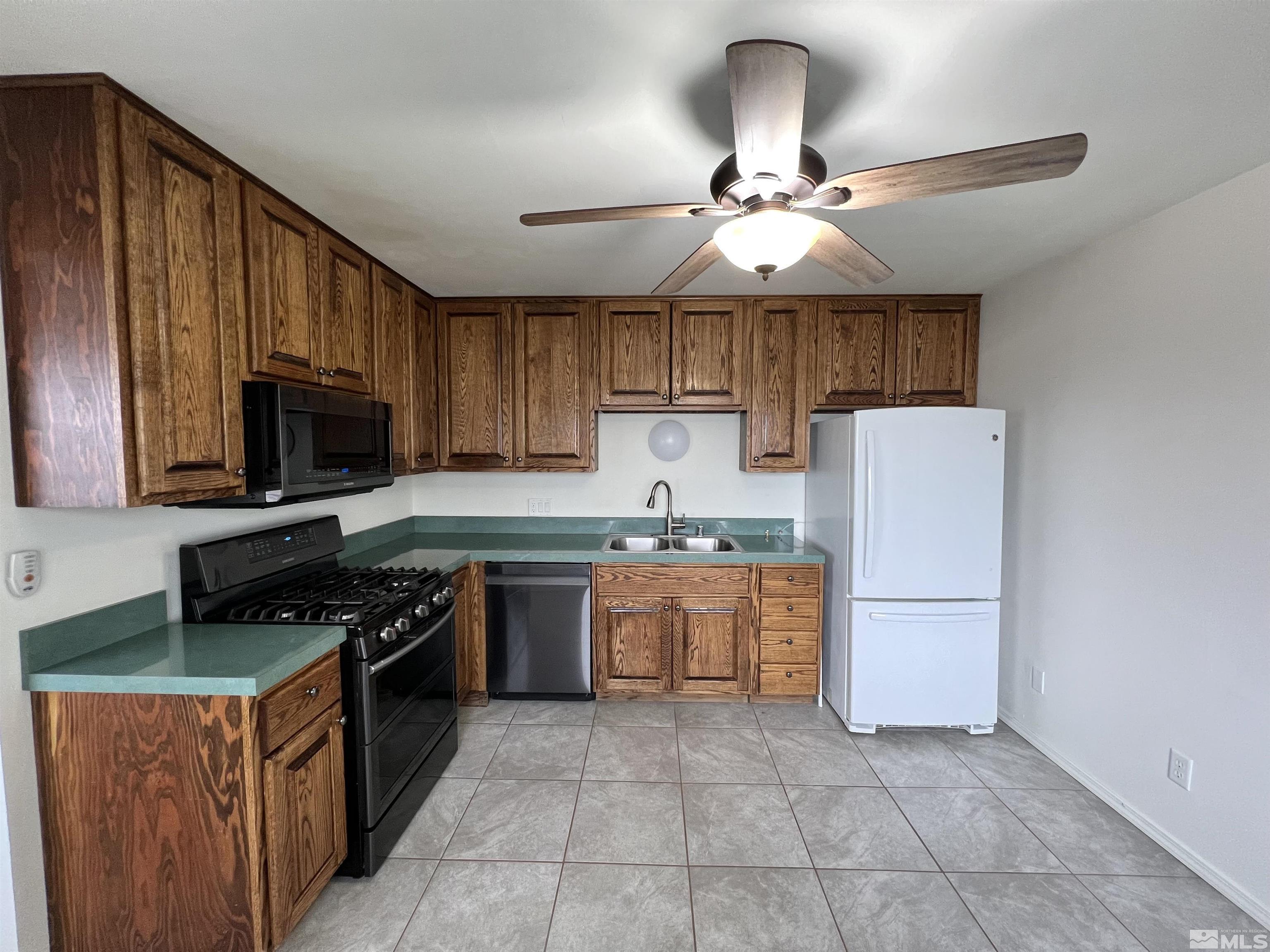 1680 Lahontan Ave. Property Photo 14