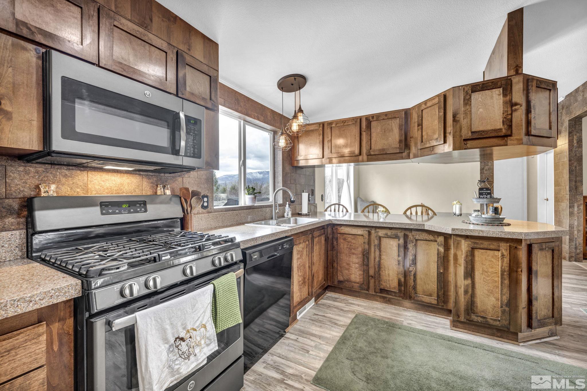 809 Pony Express Tr Property Photo 27