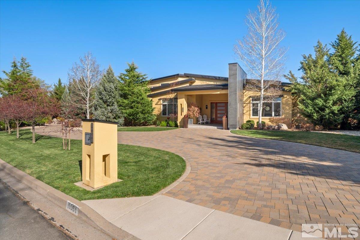 10064 Dixon Lane Property Photo