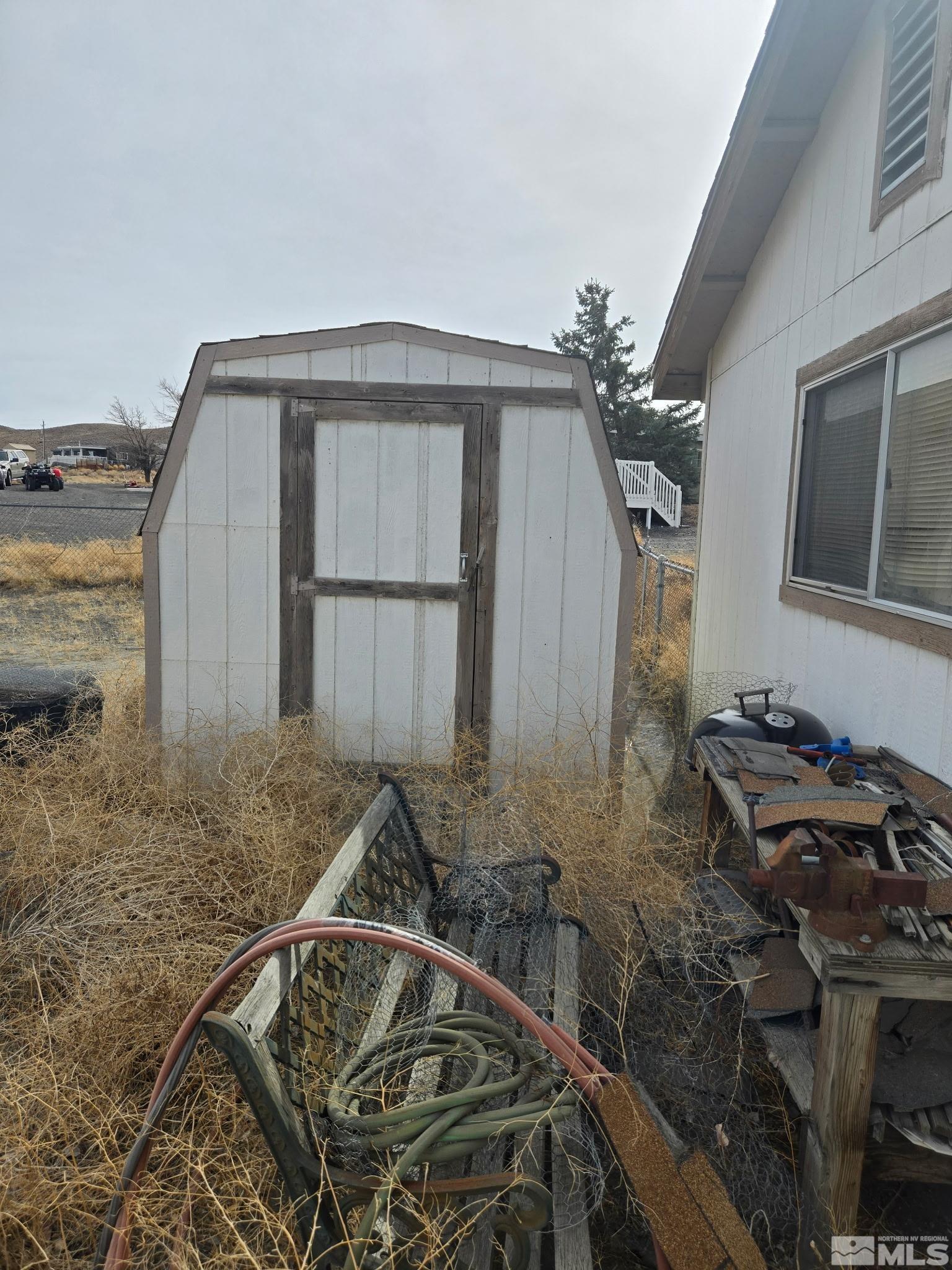 4870 Skyline Dr Property Photo 3