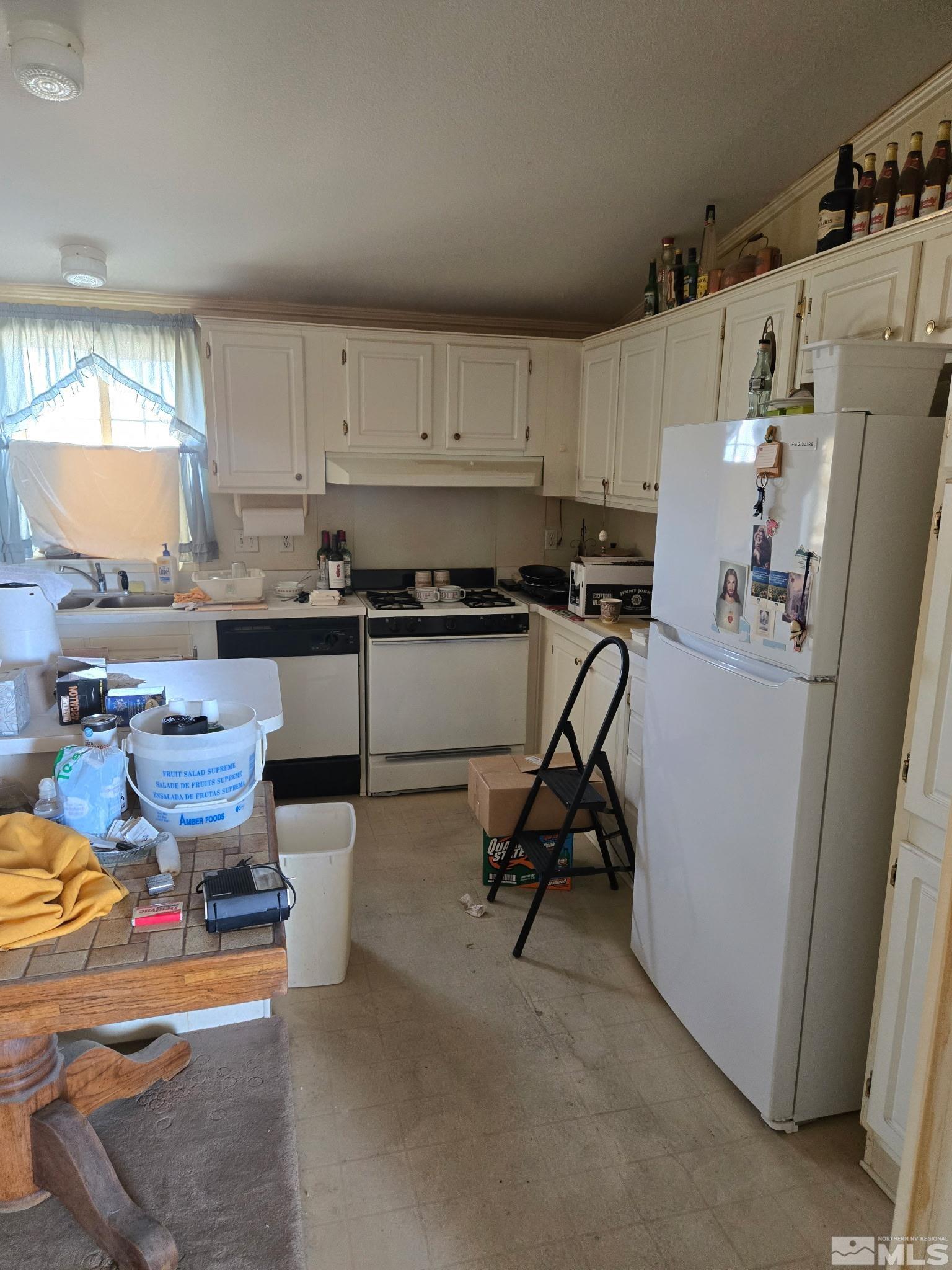 4870 Skyline Dr Property Photo 7