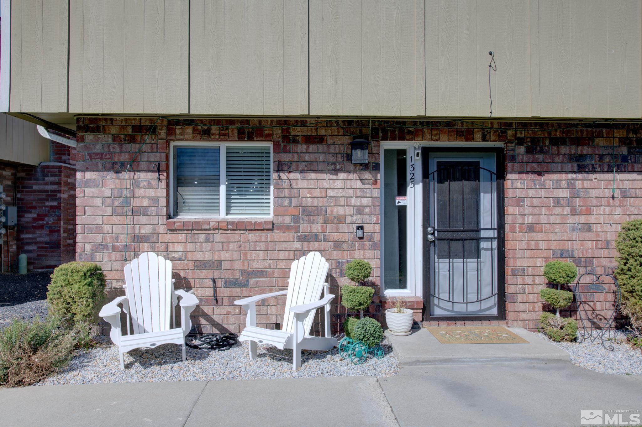 1325 Lompa Property Photo
