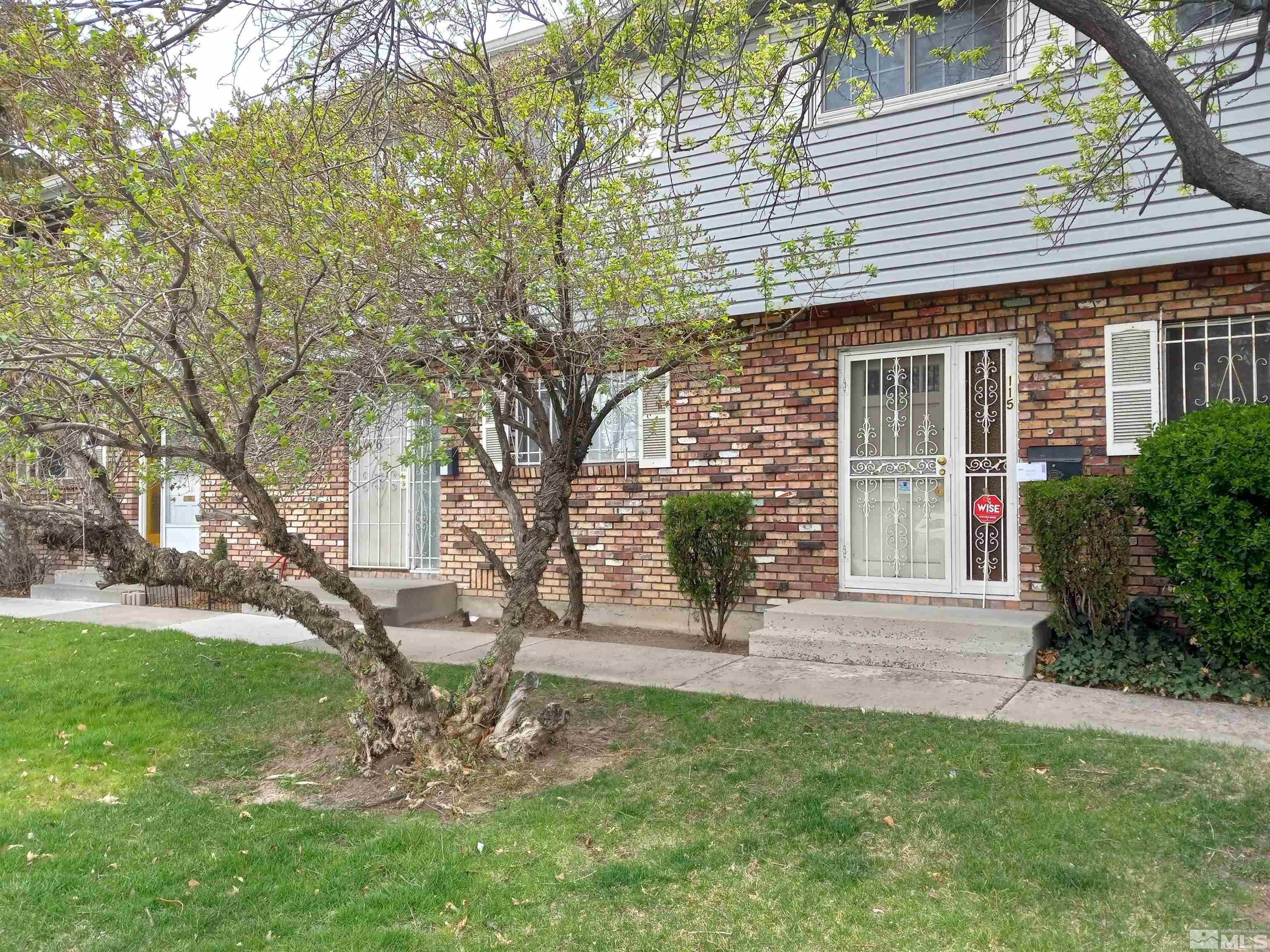 115 Smithridge Park Property Photo 1