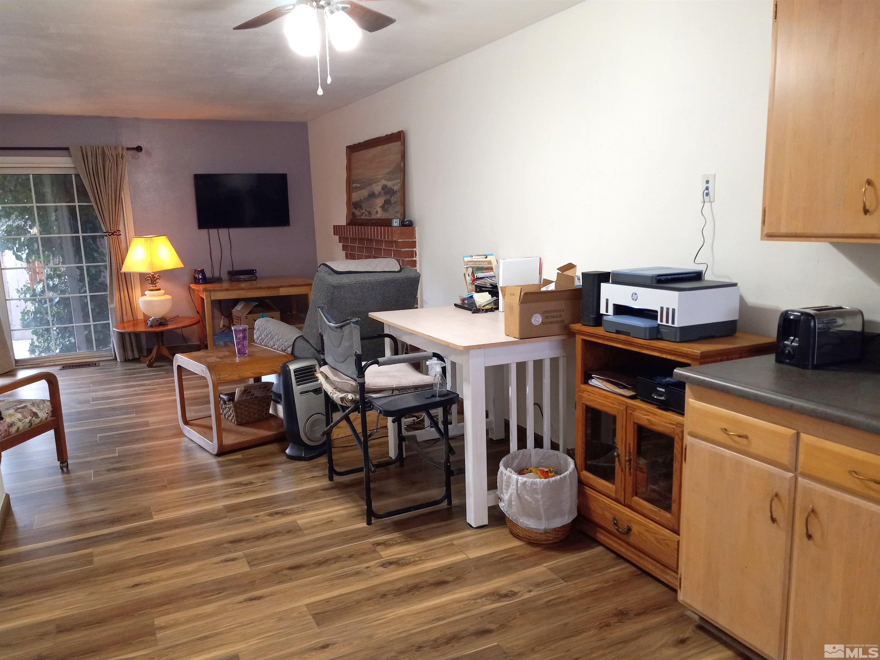115 Smithridge Park Property Photo 9