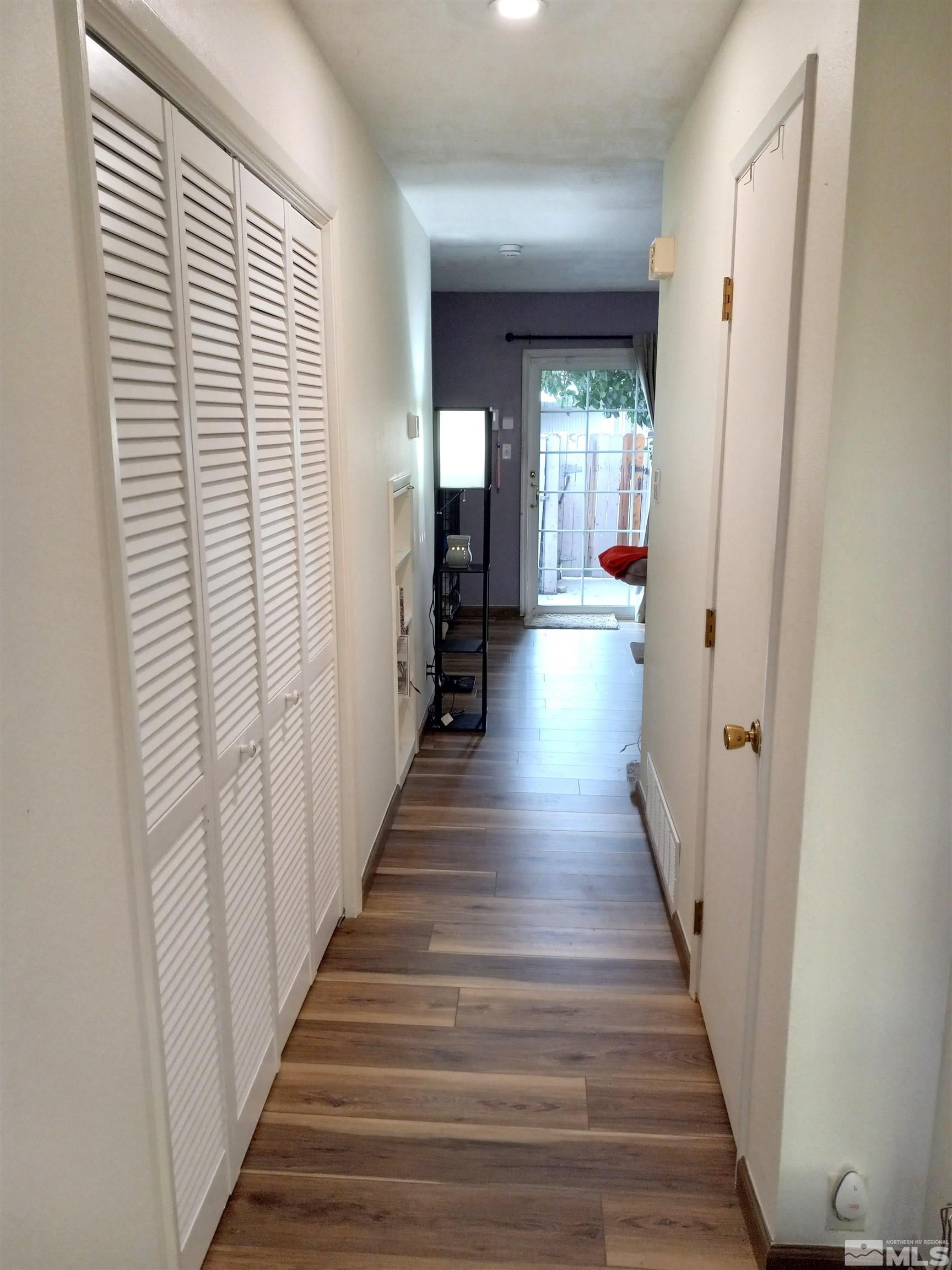 115 Smithridge Park Property Photo 12